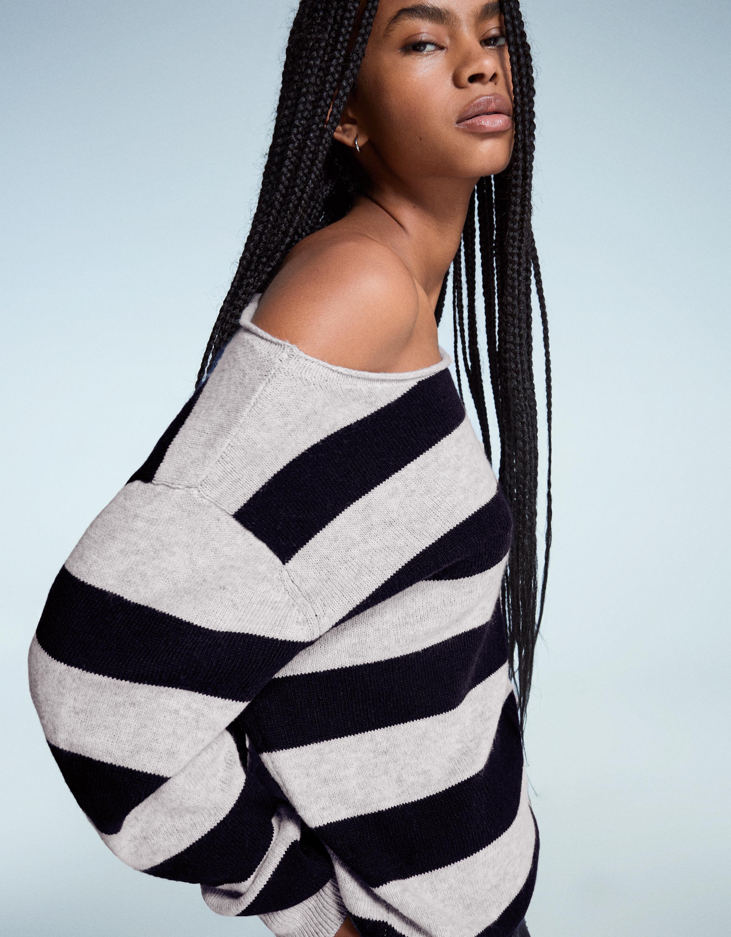 Bershka Pullover Mit Bateau-Ausschnitt Und Print Damen M Blau