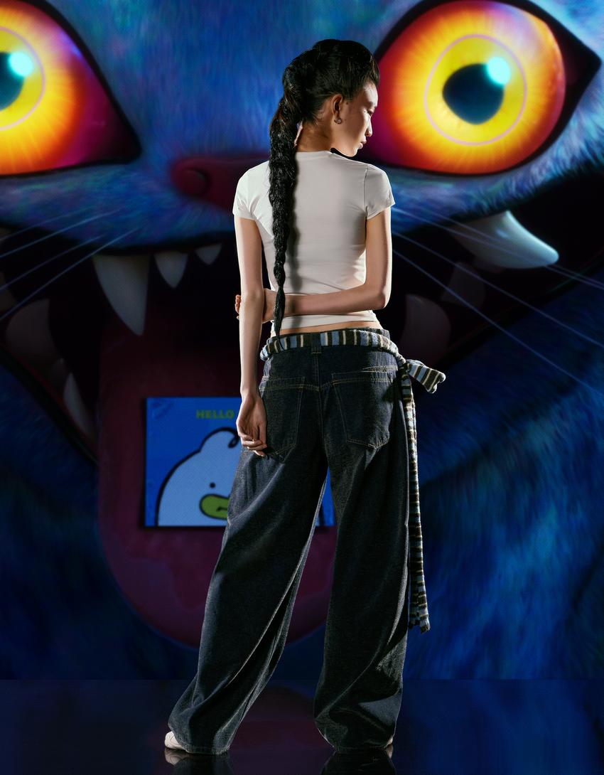 Camiseta KPop Demon Hunters Derpy manga corta print-Azul