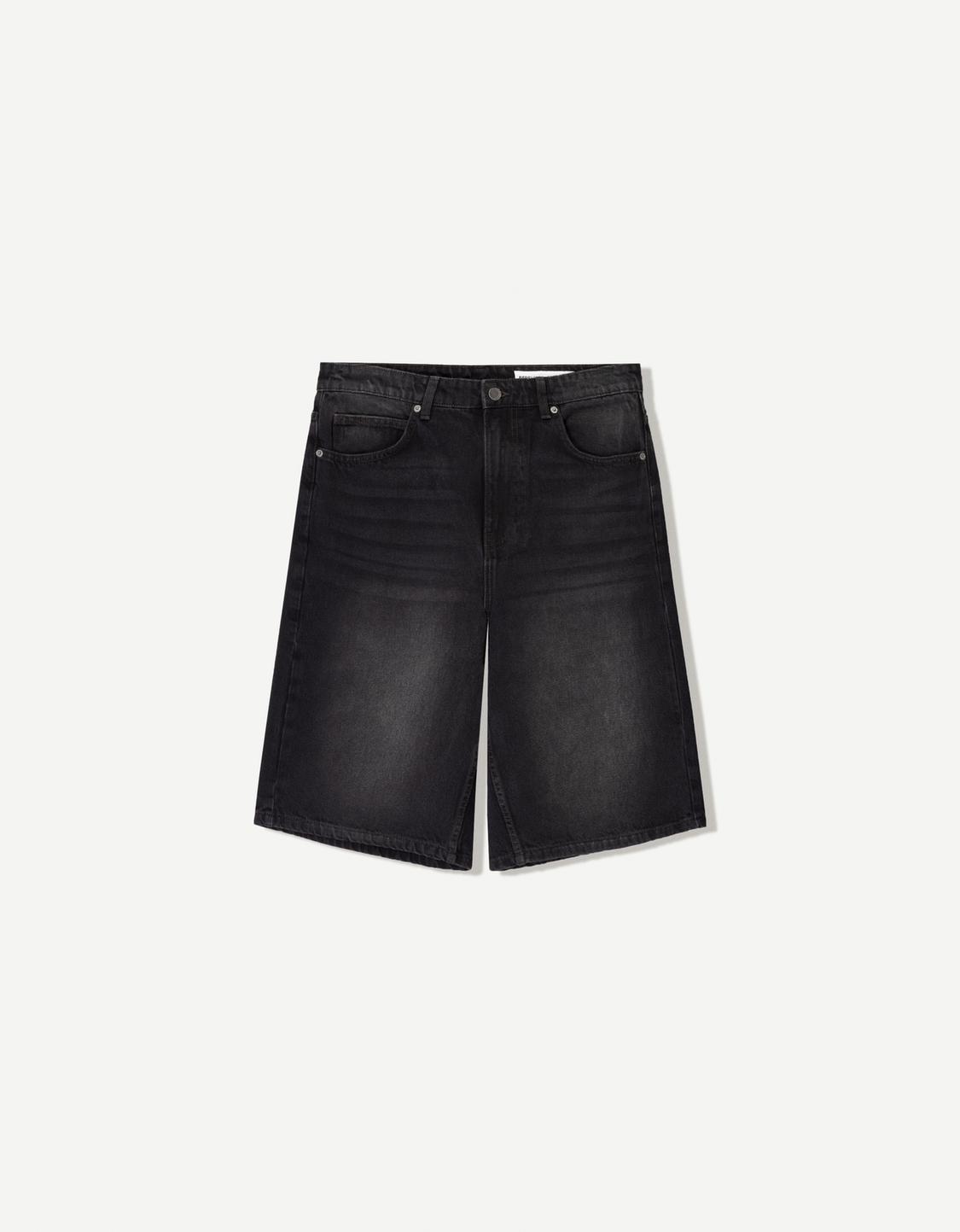 Baggy denim Bermuda shorts