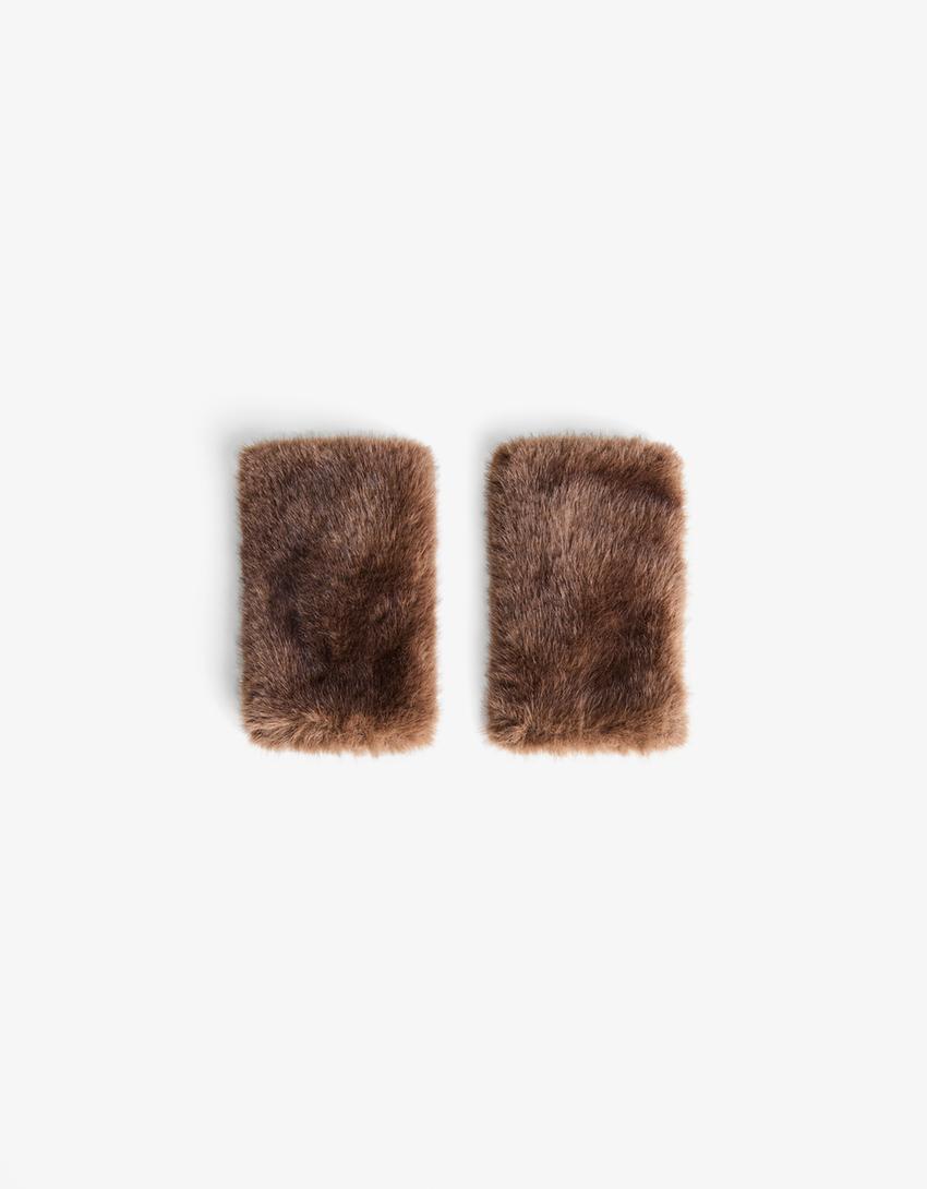 Faux fur mittens-Brown