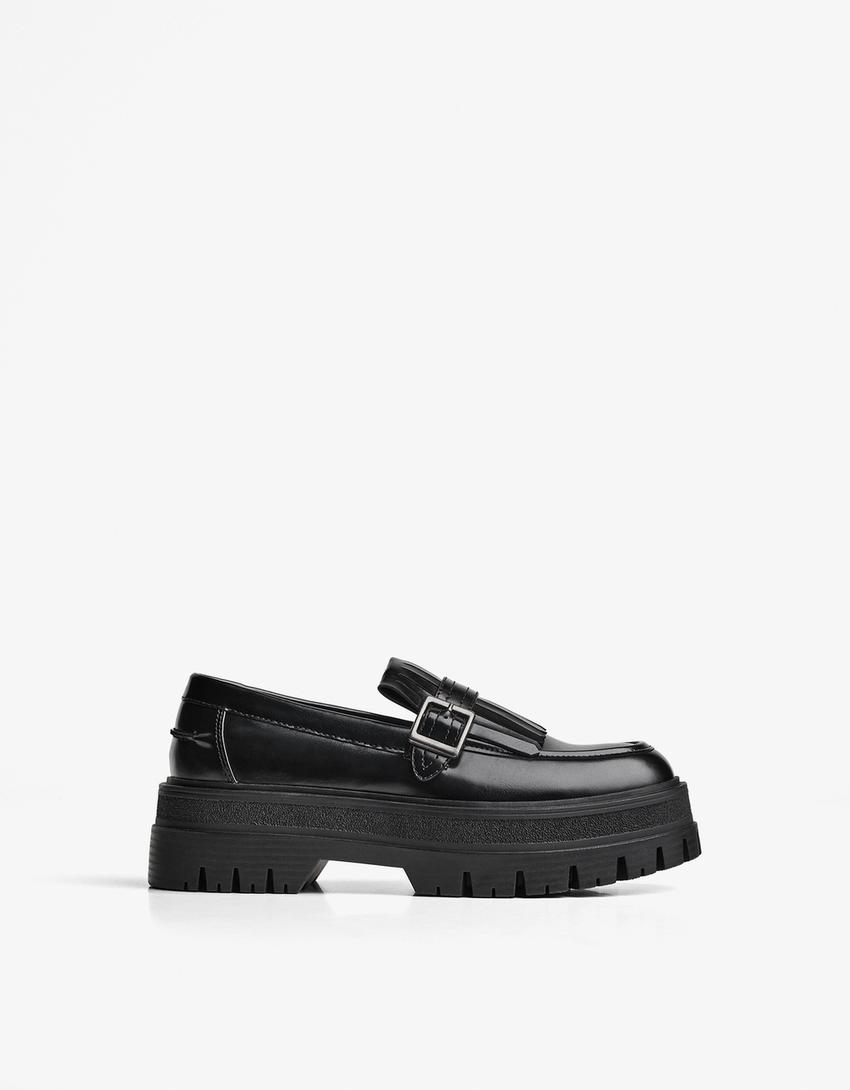 Mocassim sola grossa fivela-Preto