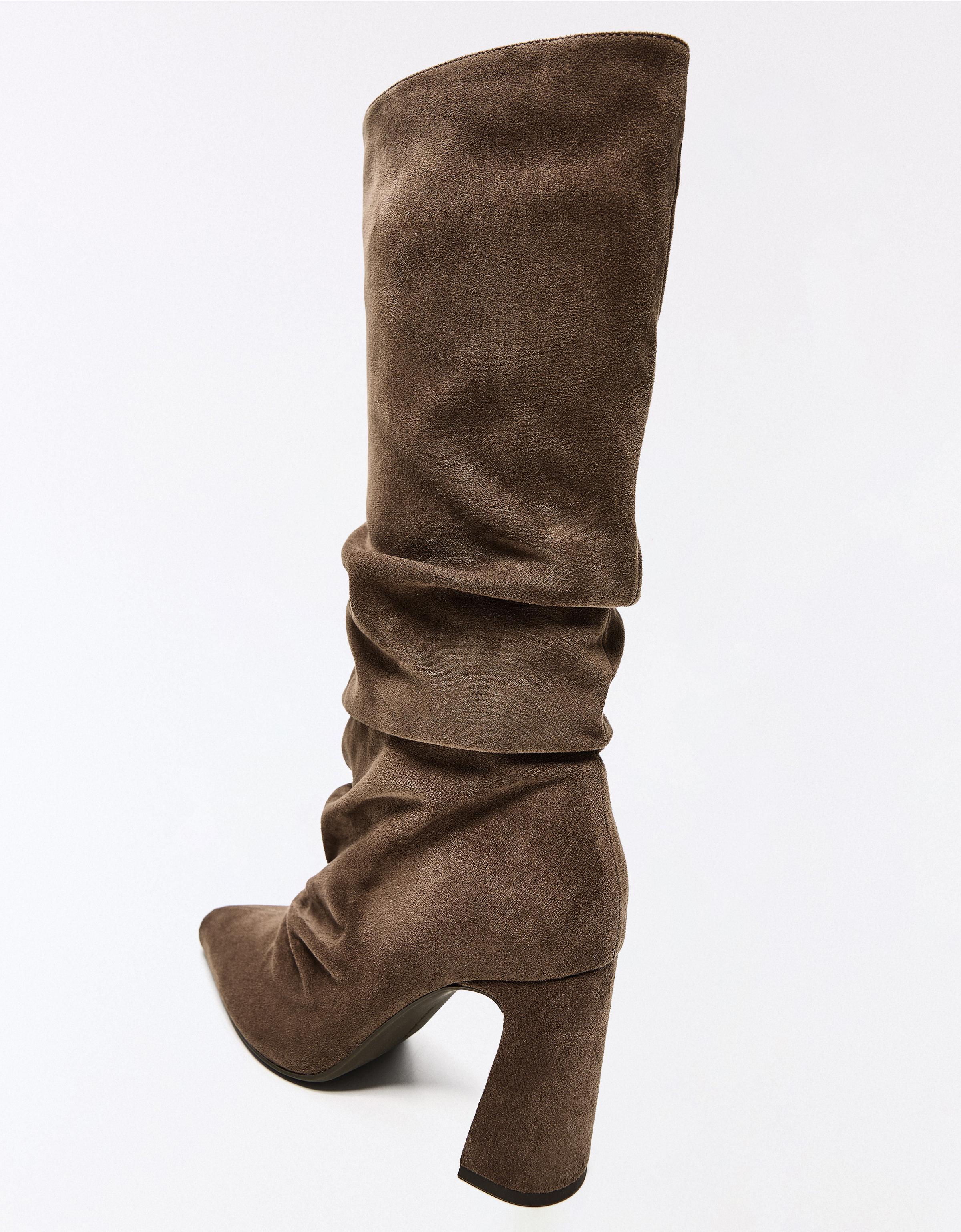 Slouchy heel boots — SAND