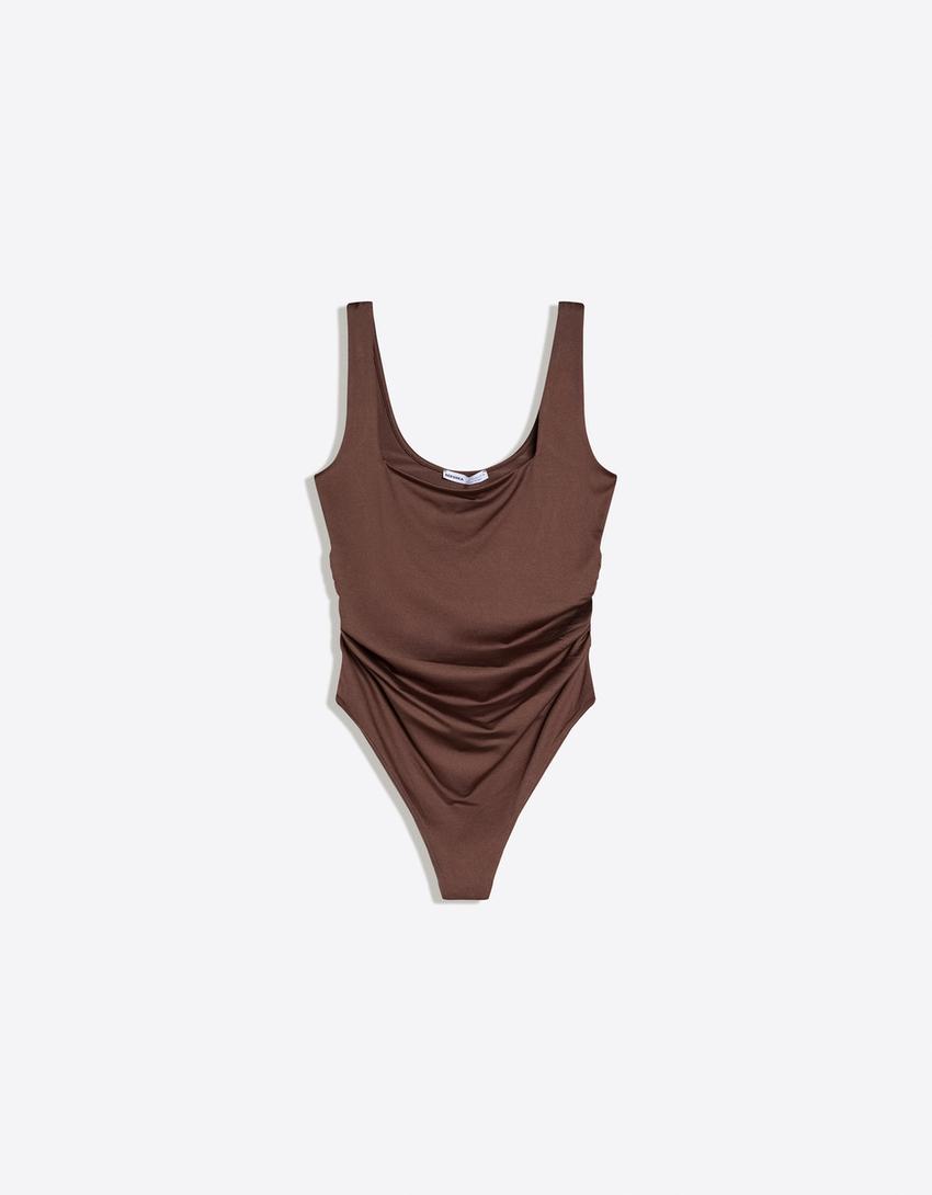 Square neck strap body-Brown