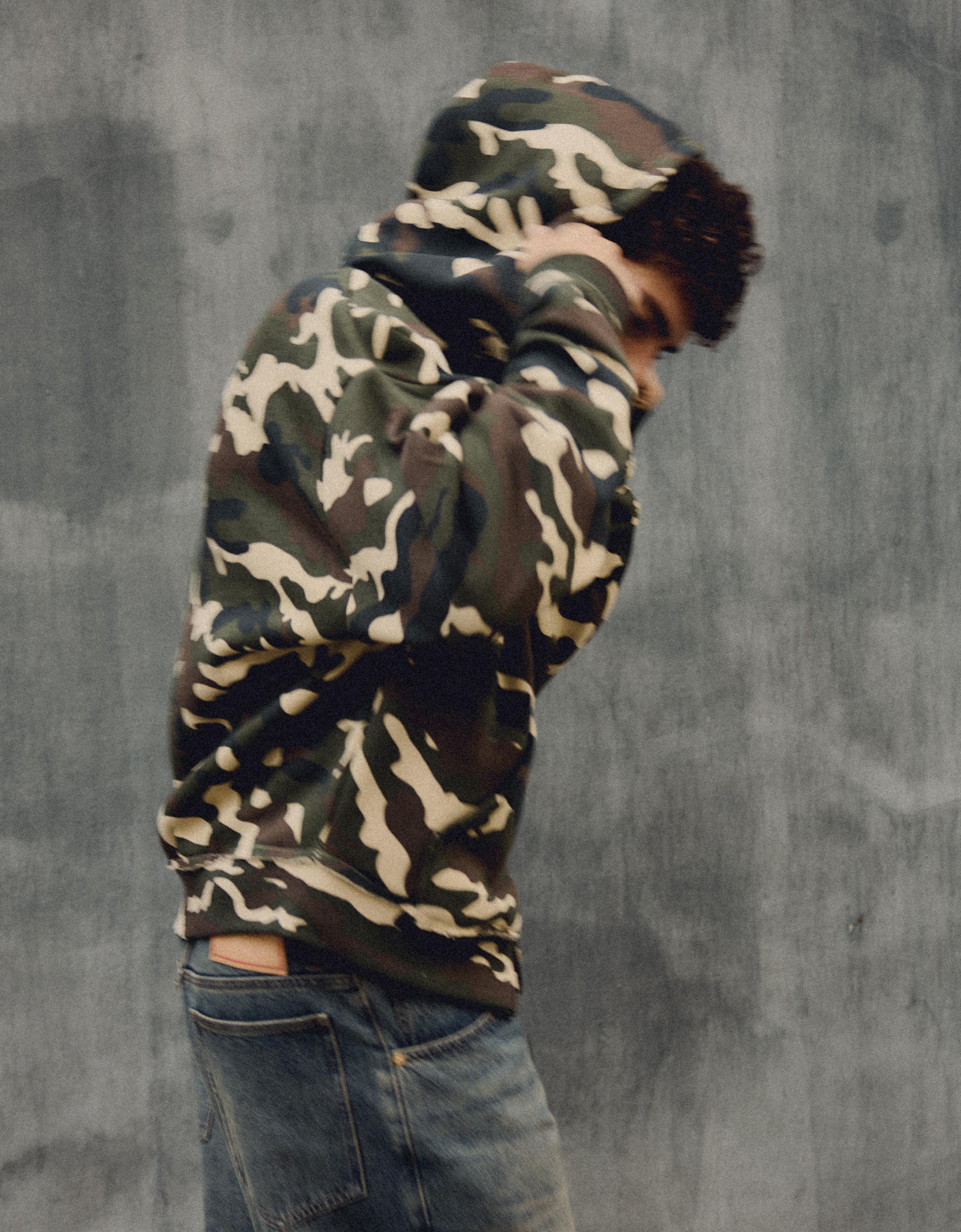 Bershka Fermuarlı kapüşonlu baskılı sweatshirt görsel 8