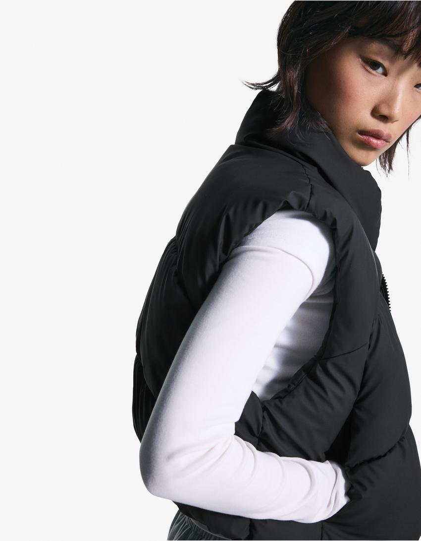 Lühem tepitud vest-Must-4