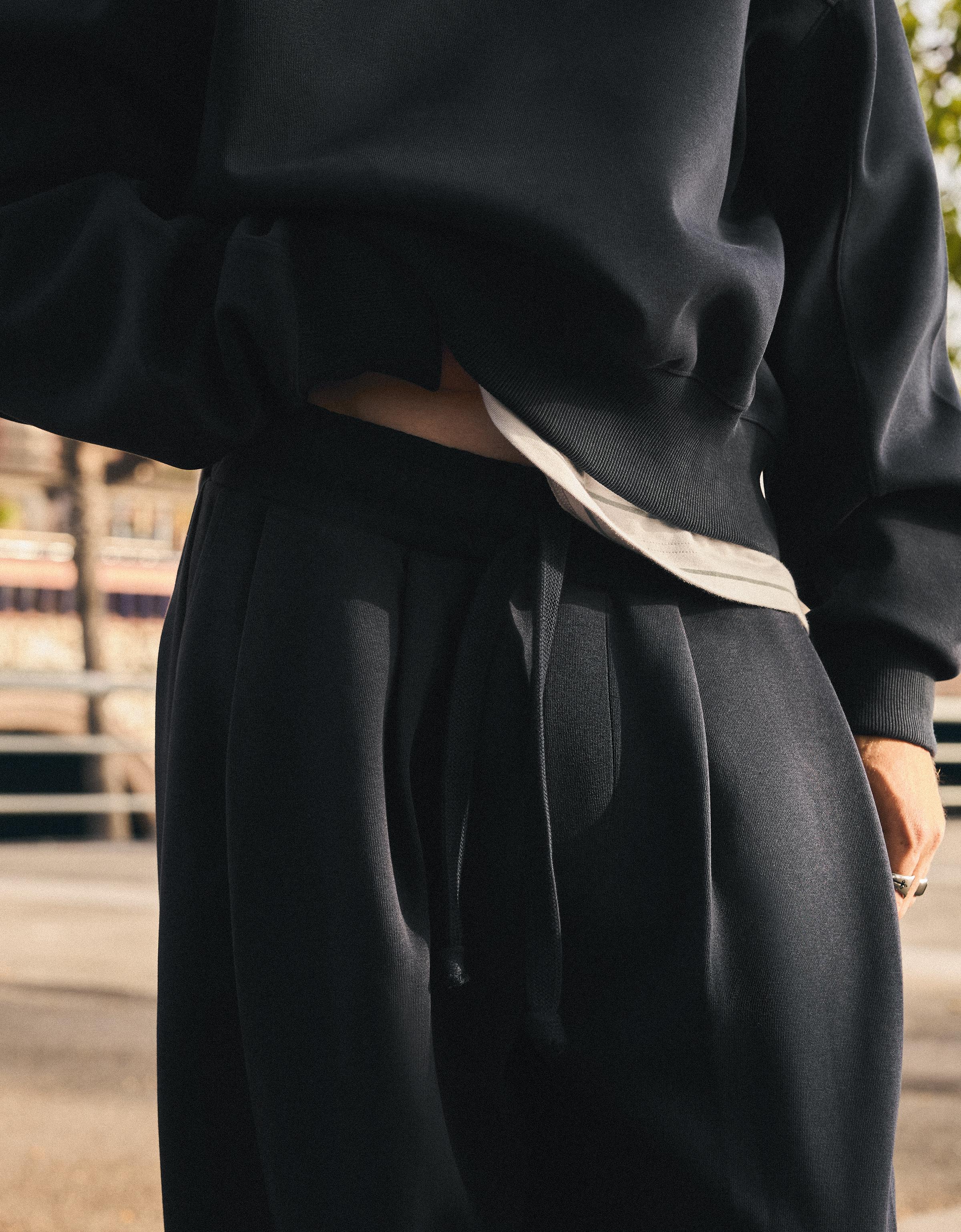 Super baggy pleated trousers — Navy