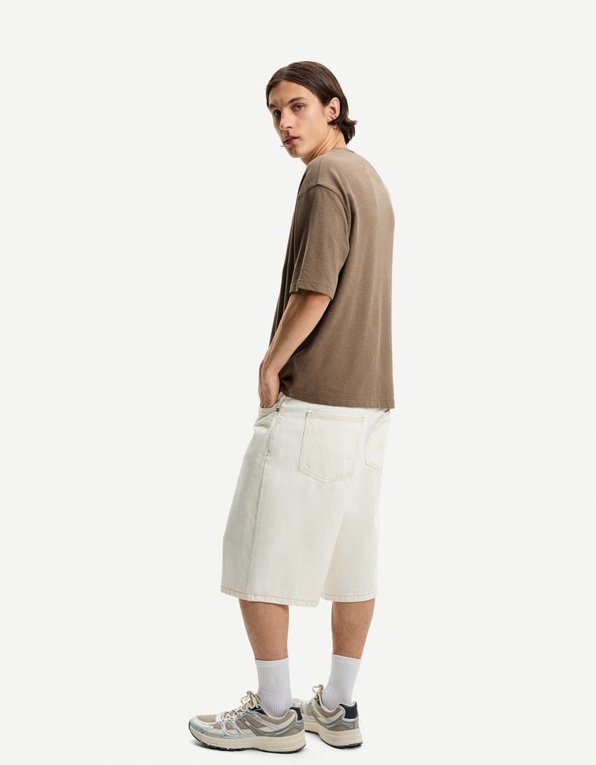 Textured short sleeve boxy fit T-shirt with embroidery-Brown
