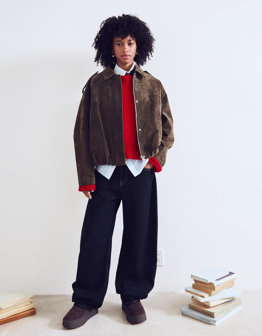 Pull oversize à bord-côte-Rouge