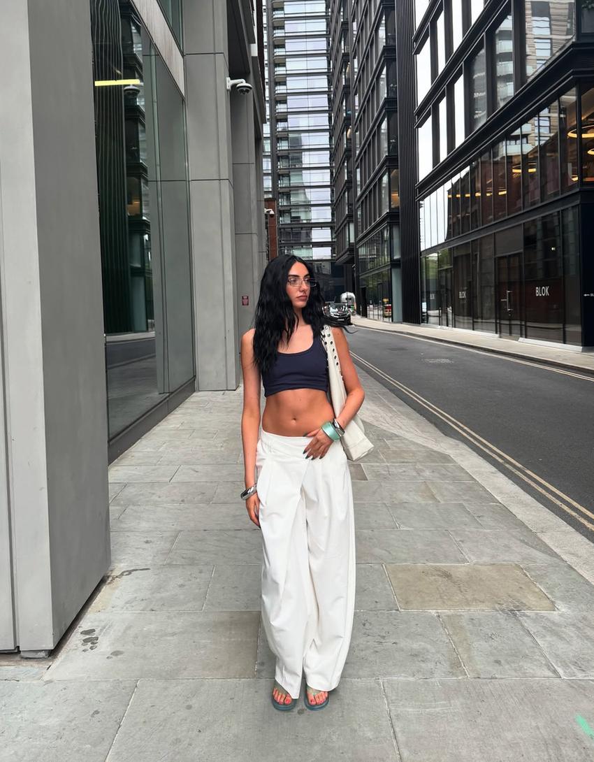 Tailored fit trousers with crossover waist-Cream