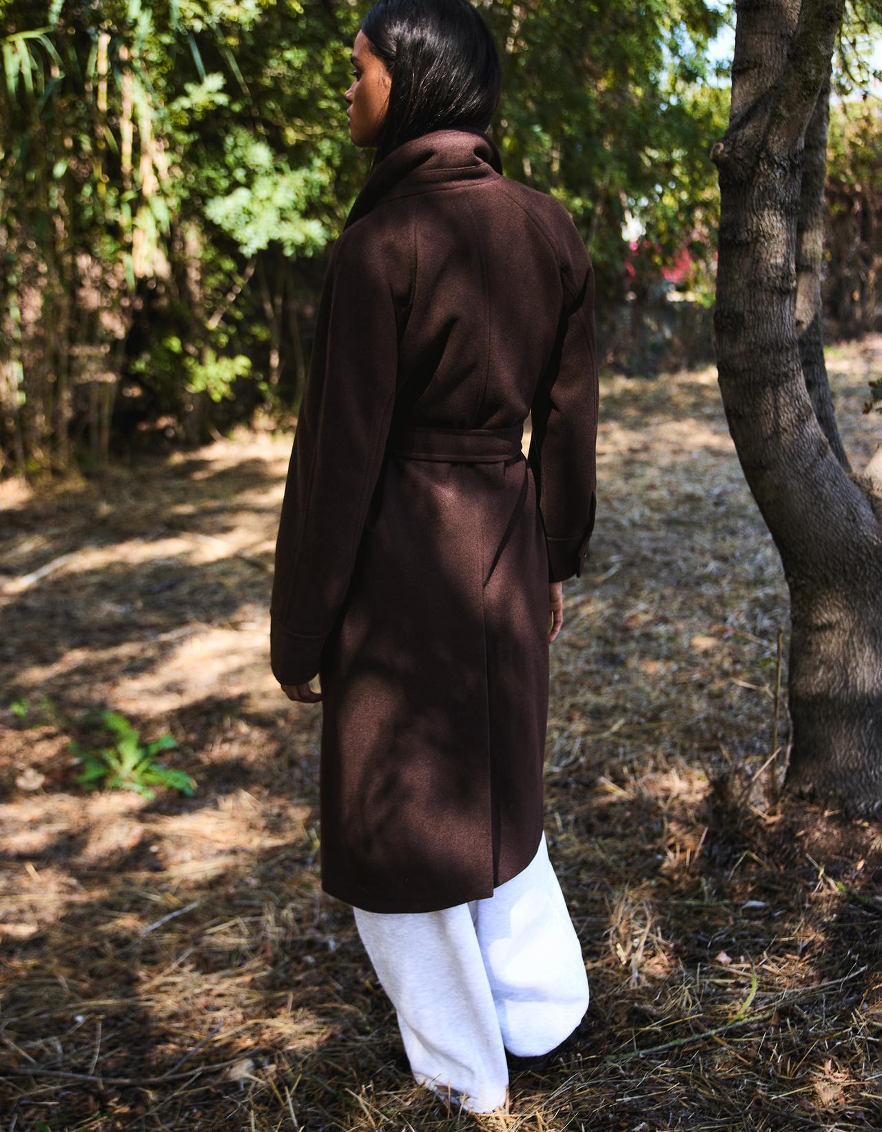 Soft-touch long coat with belt — Brown
