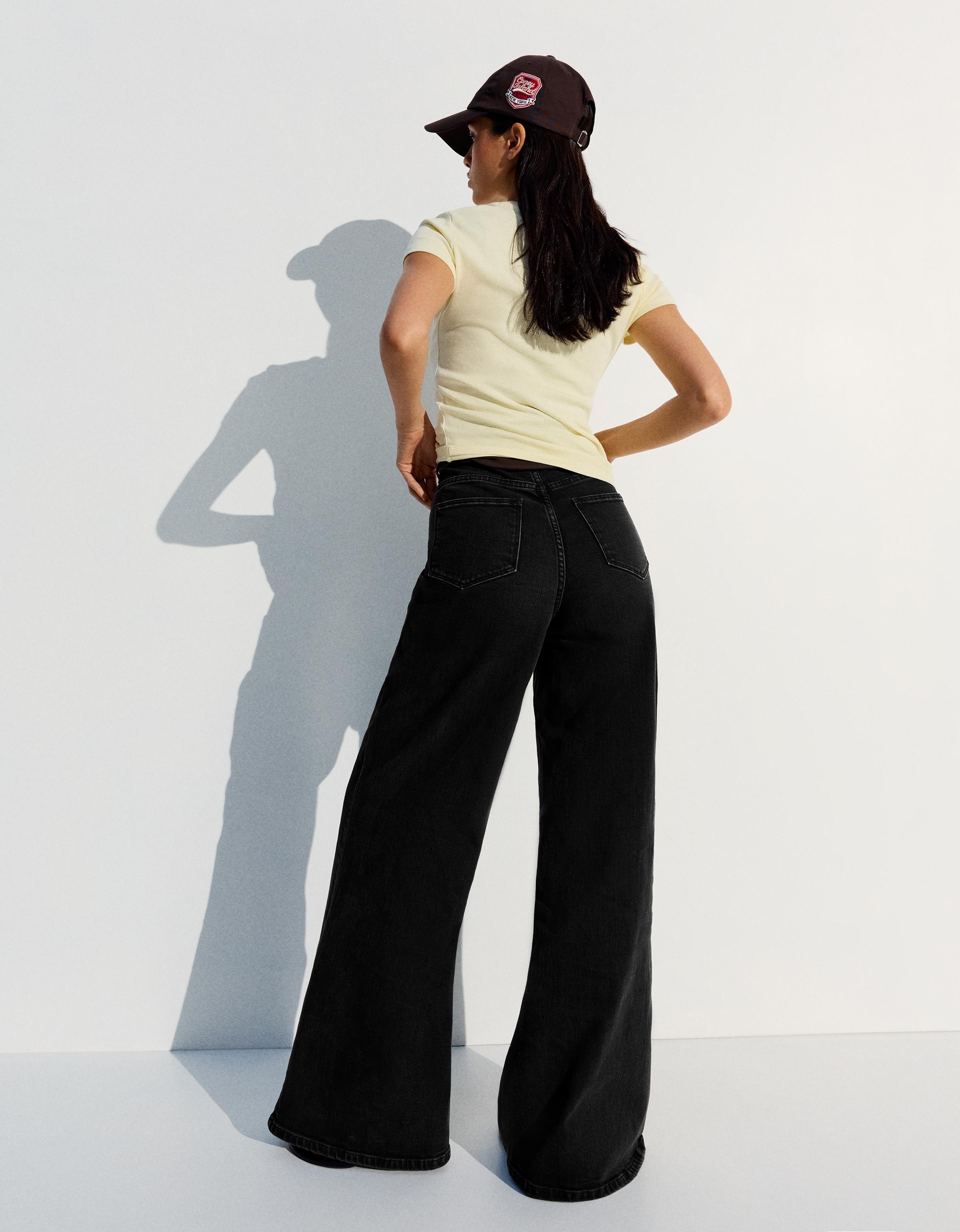 High-waist wide-leg jeans — Black