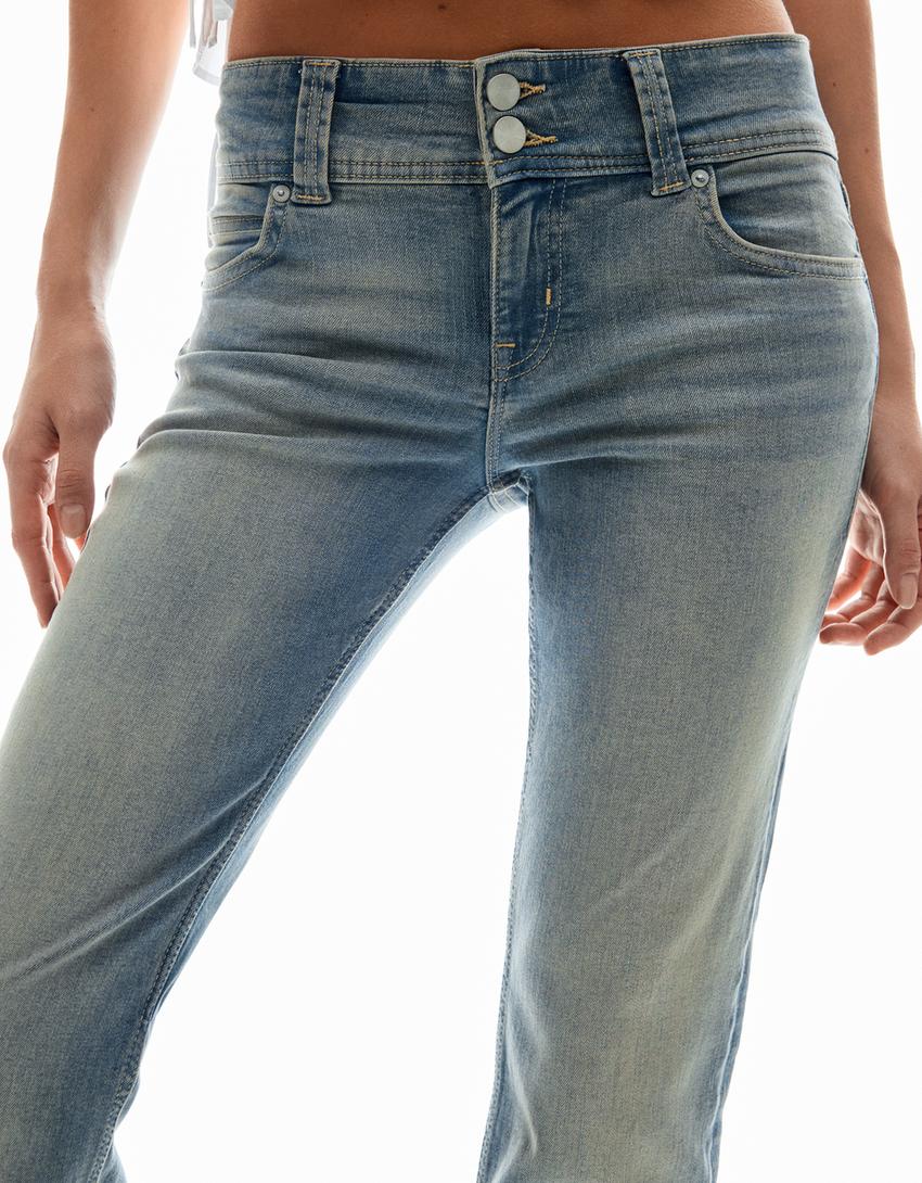 Bootcut-Jeans mit tiefem Bund und Flaps-Ausgewaschenes Blau