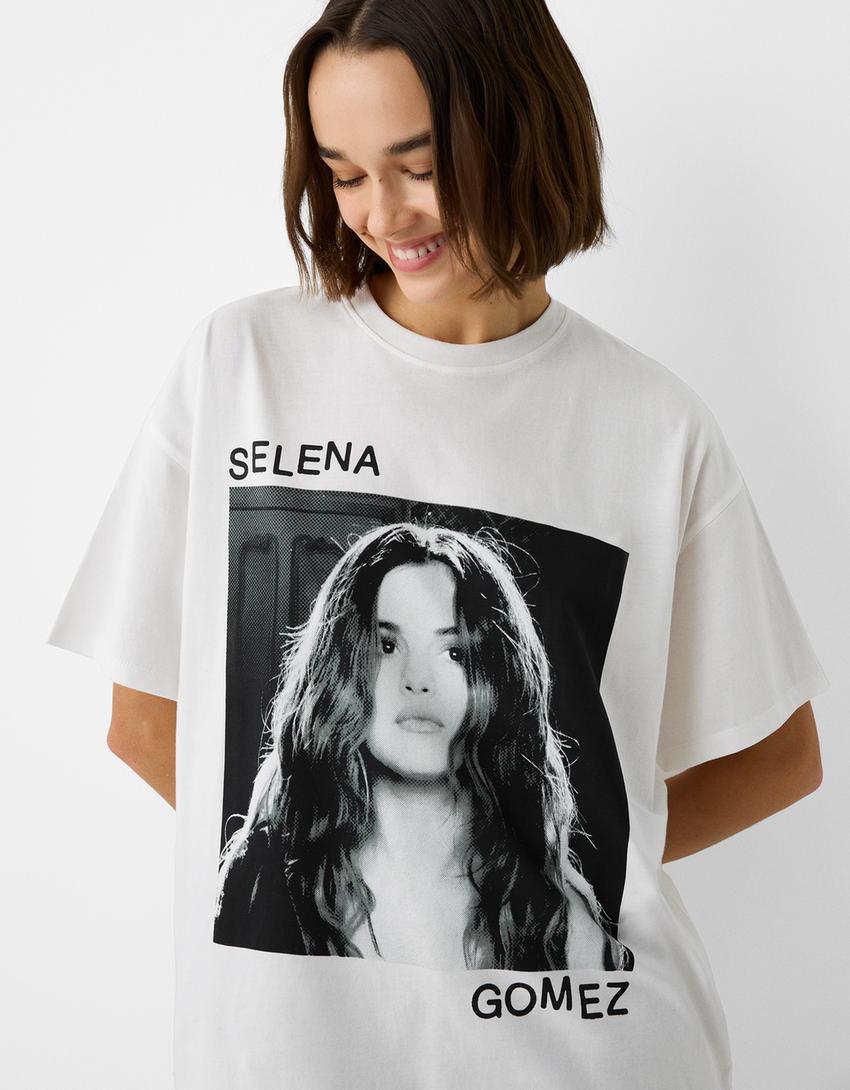 تيشرت سيلينا جوميز بياقة باردو-أبيض مطفي-2