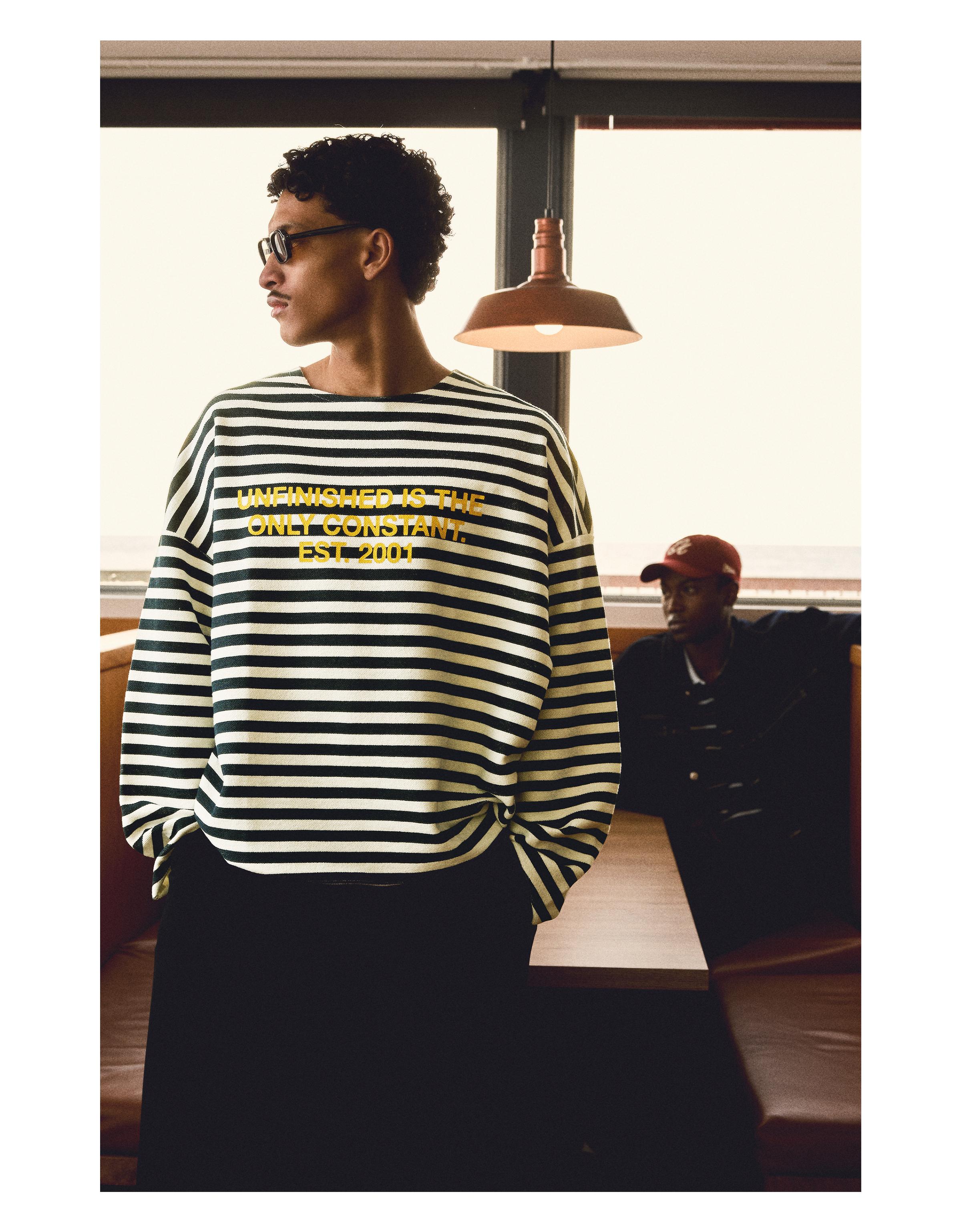 Çizgili bisiklet yaka sweatshirt - Görsel 37