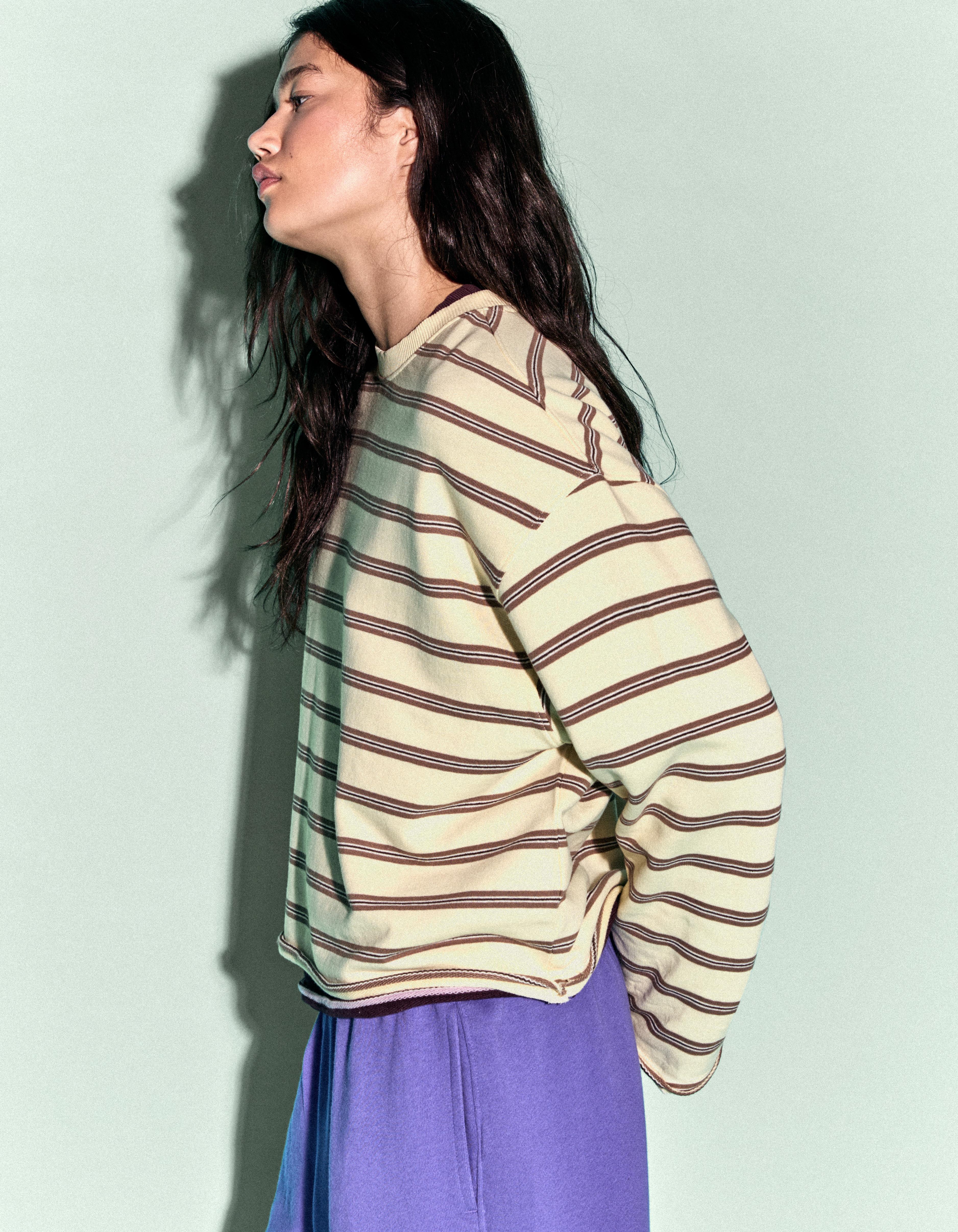 Striped round neck sweatshirt — Yellow