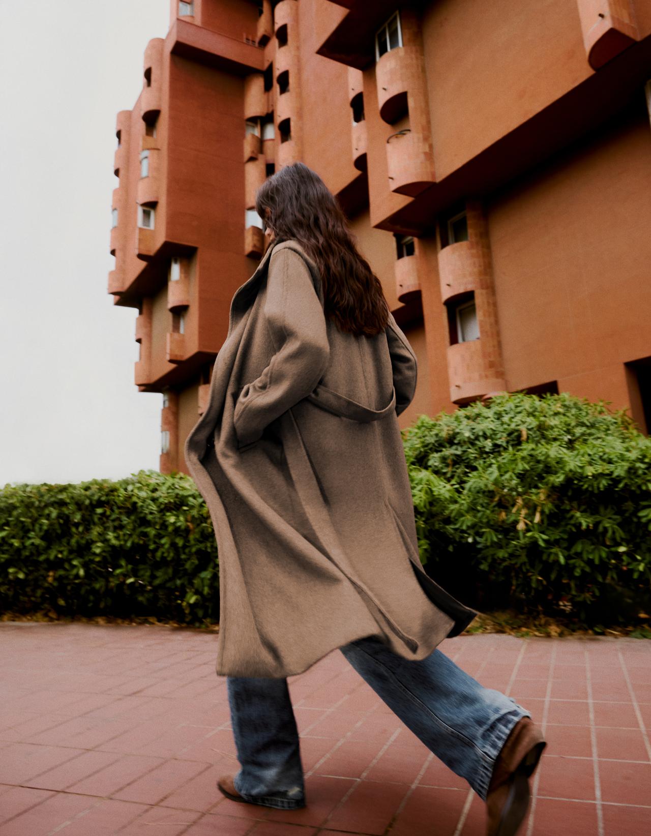Long funnel neck coat with belt — Sand