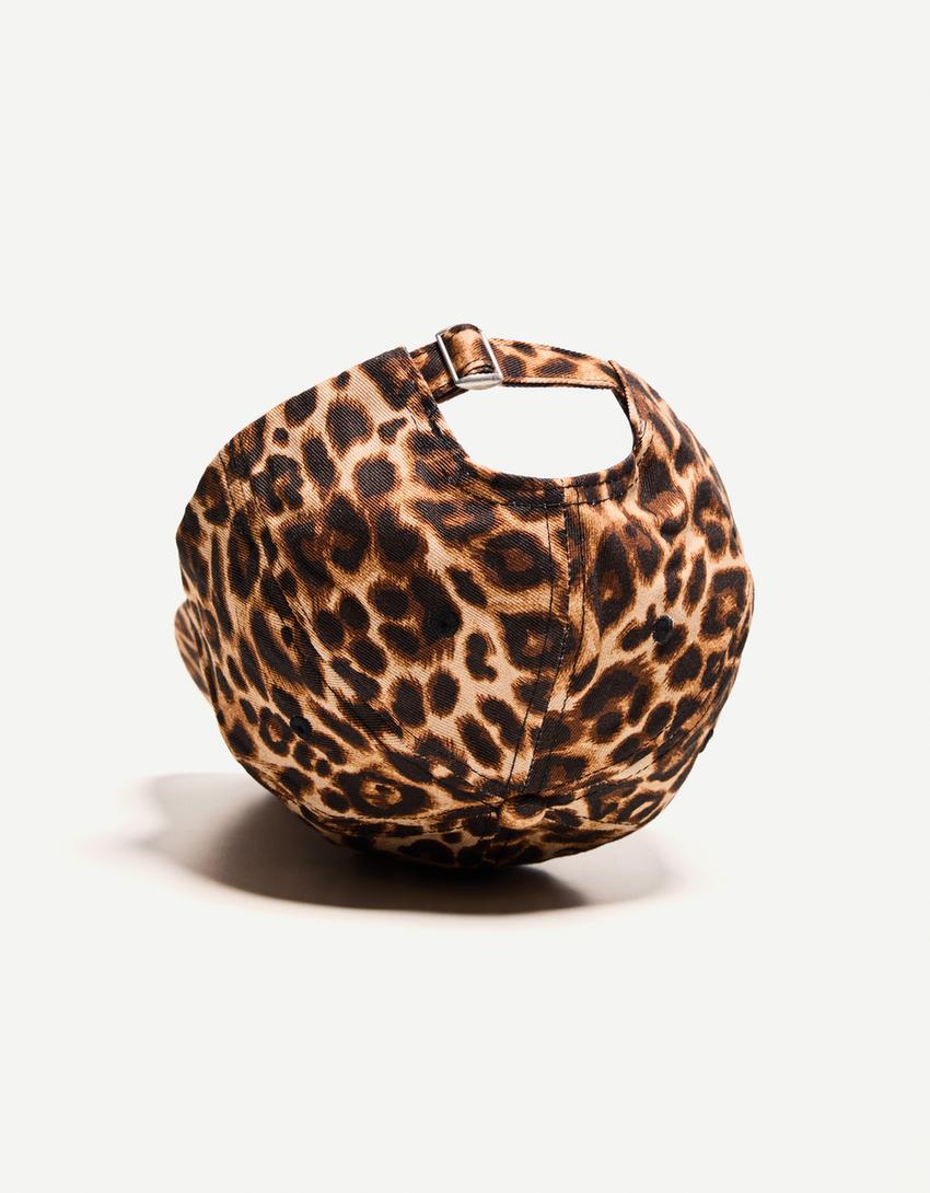 Animal print cap-Brown
