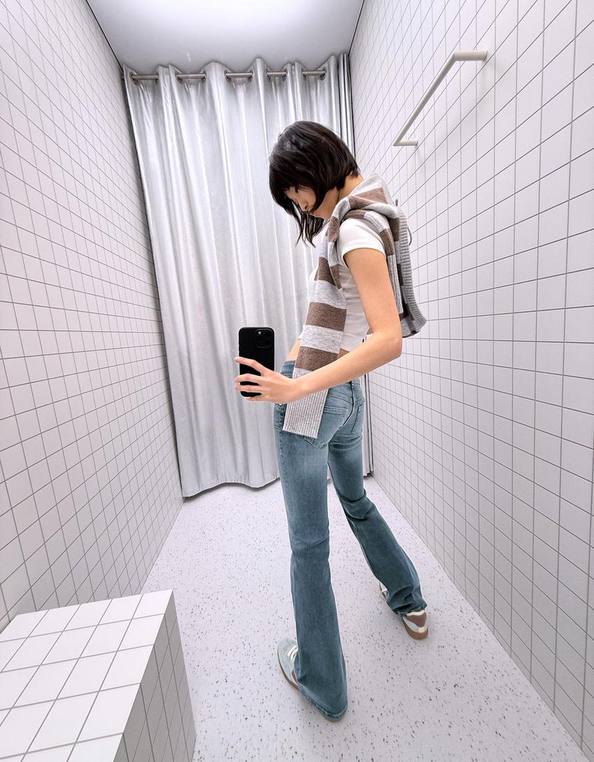 Bootcut-Jeans mit tiefer Bund-Blau