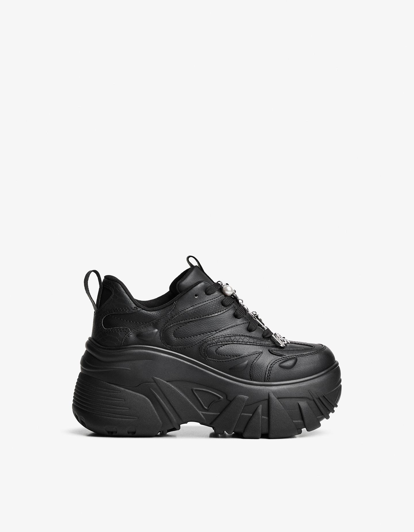 Bershka sneakersy na platformie xl czarny