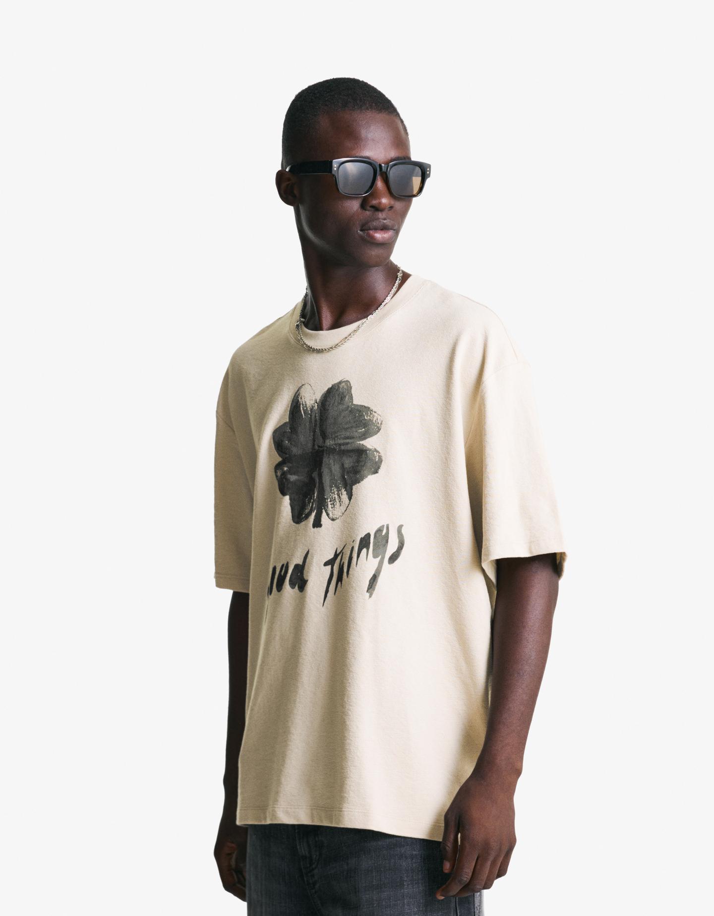 Bershka koszulka z krótkim rękawem z fakturą i nadrukiem piaskowy