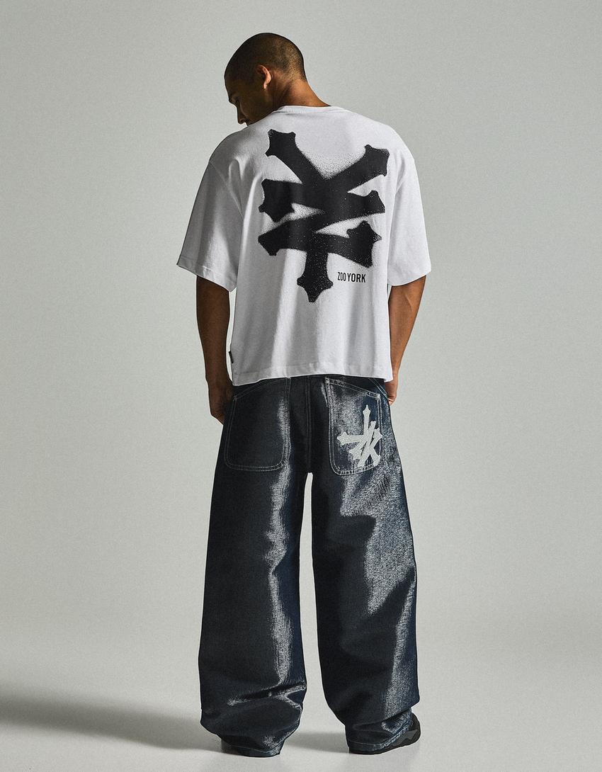Boxy-T-Shirt ZOO YORK X BERSHKA mit kurzen Ärmeln-Weiss