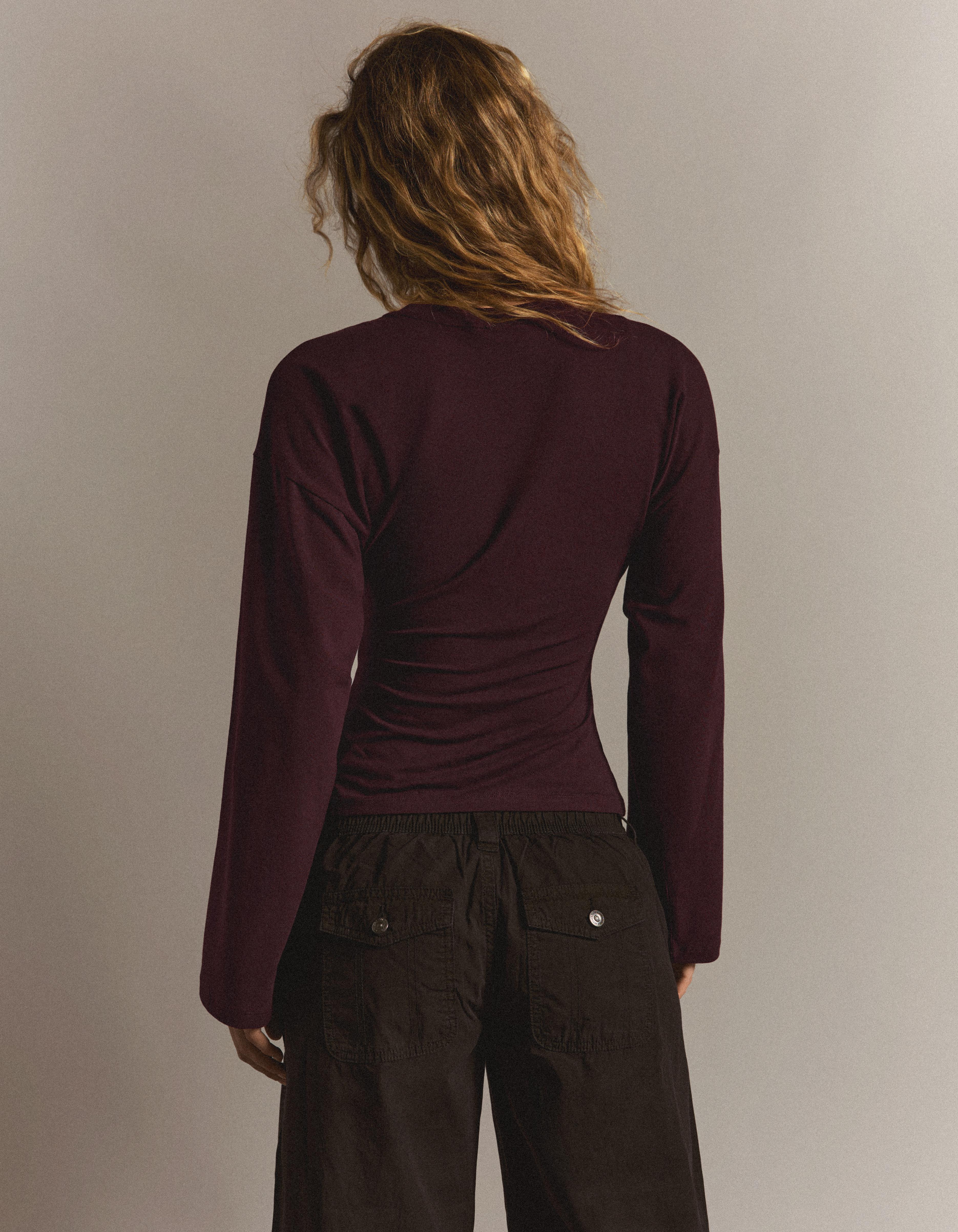 Ruched long sleeve T-shirt — Burgundy