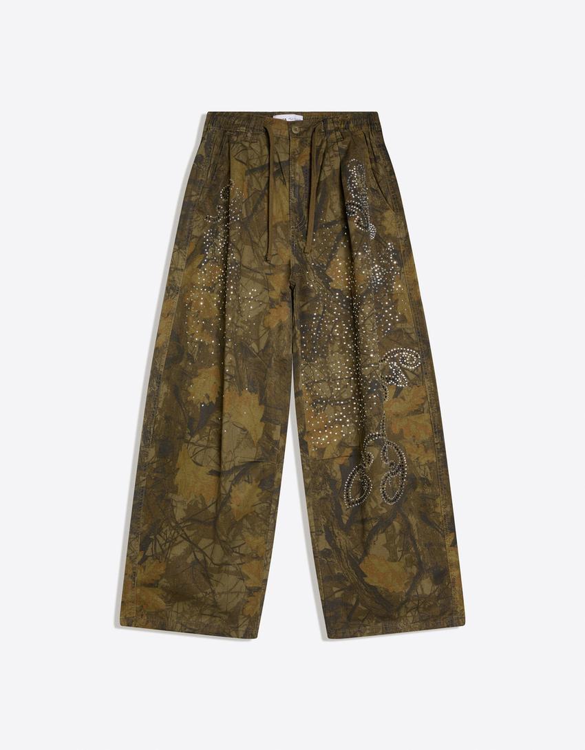 Pantalón cargo strass Carol Biazin Collection-Verde