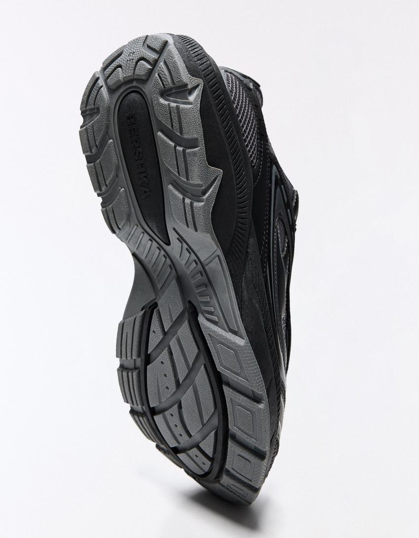 Chunky sole trainers-BLACK