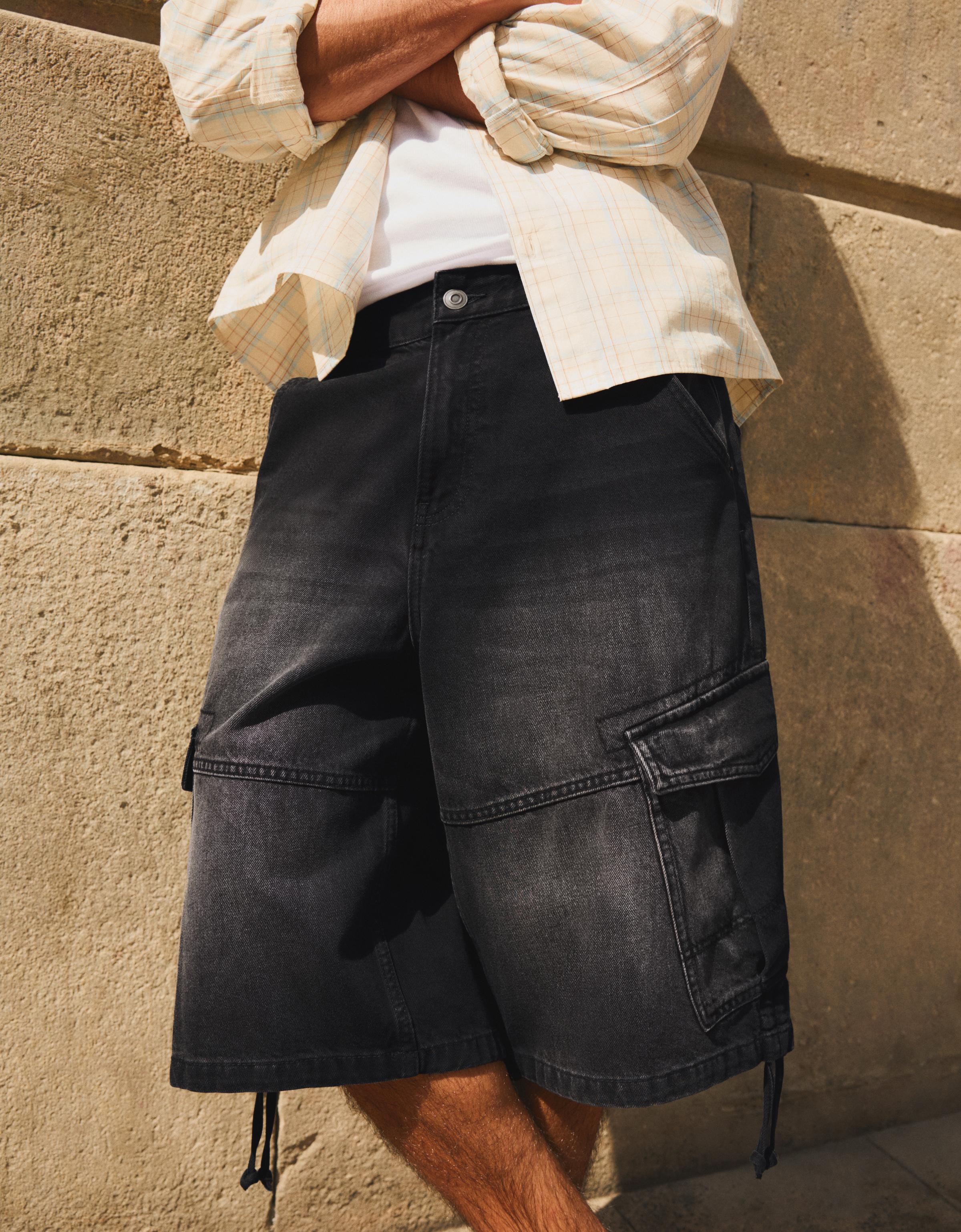 Denim cargo parachute Bermuda shorts — Black