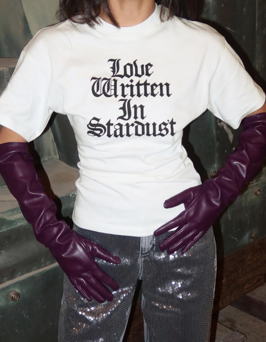 Apdrukāts ‘oversize’ stila krekliņš ar īsām piedurknēm-Pelēkbalts