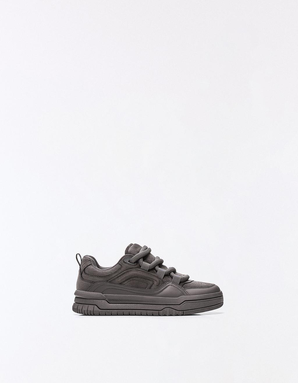 Skate trainers