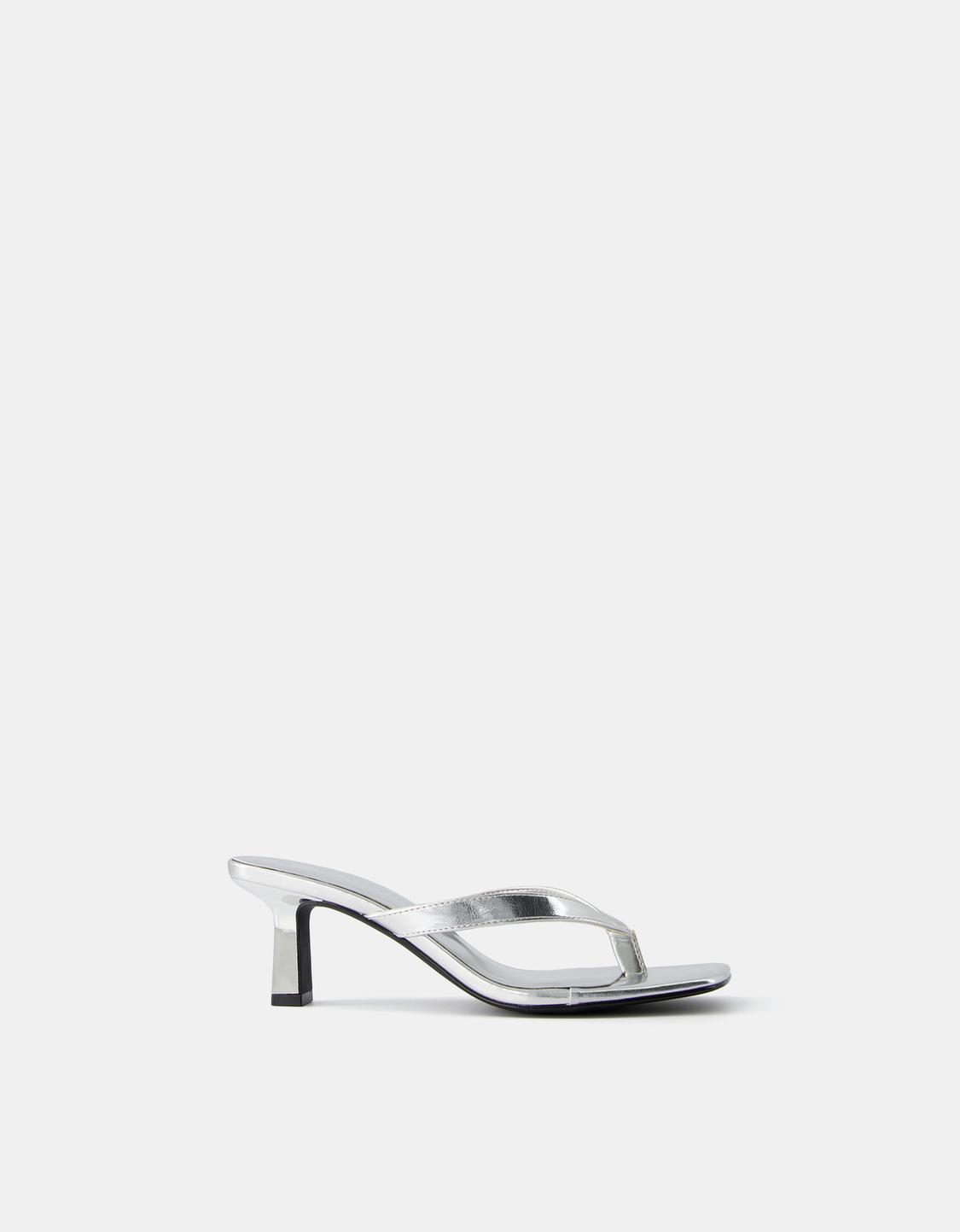 Sandales talon kitten heel métallisées