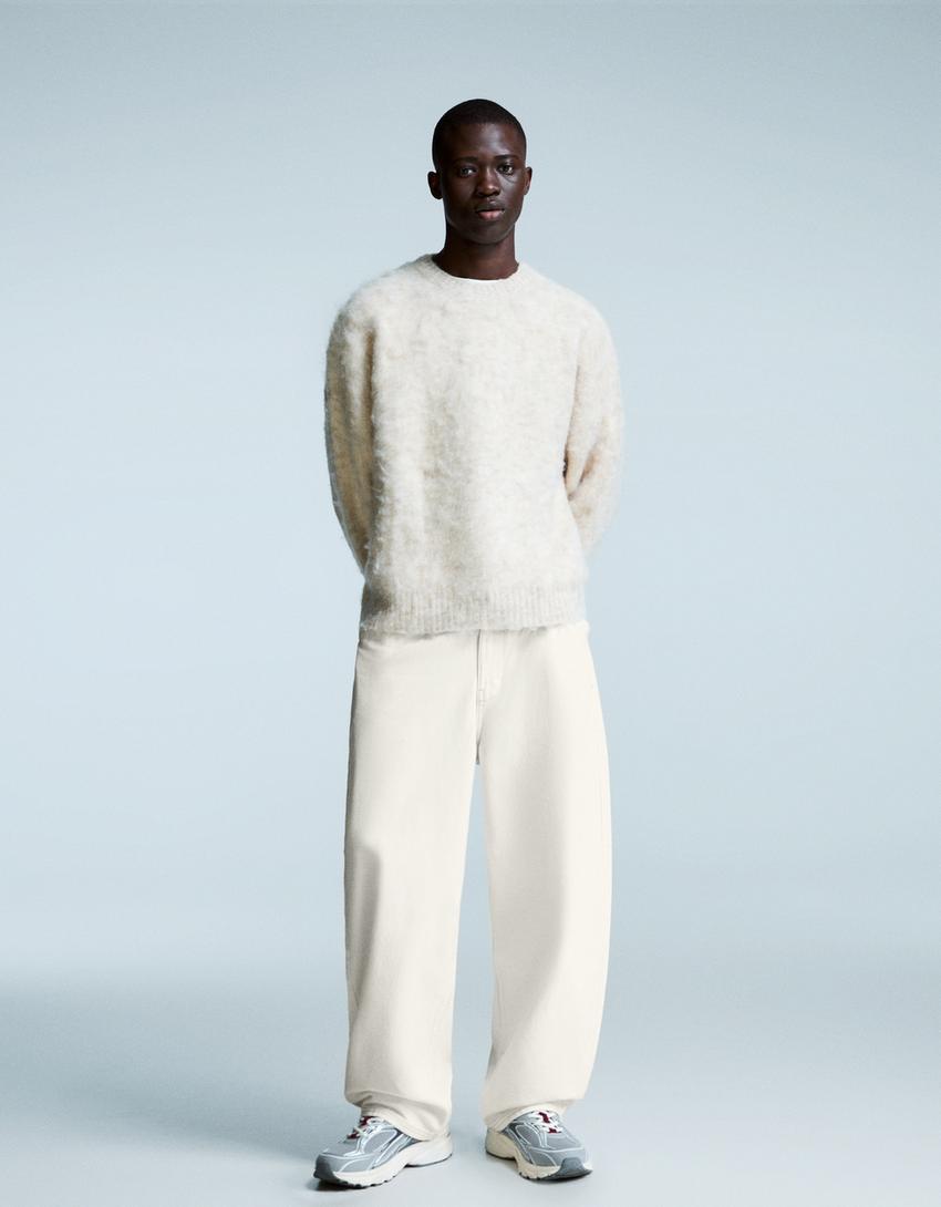 بنطلون جينز رياضي فضفاض-كريمي