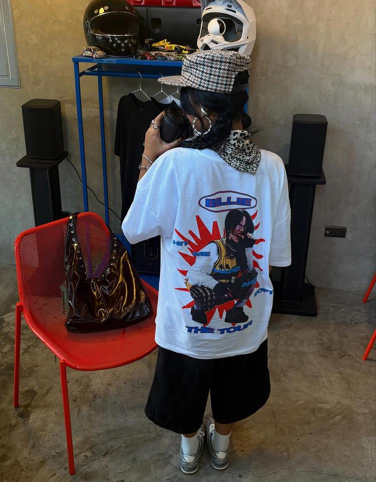 Billie Eilish desenli kısa kollu t-shirt