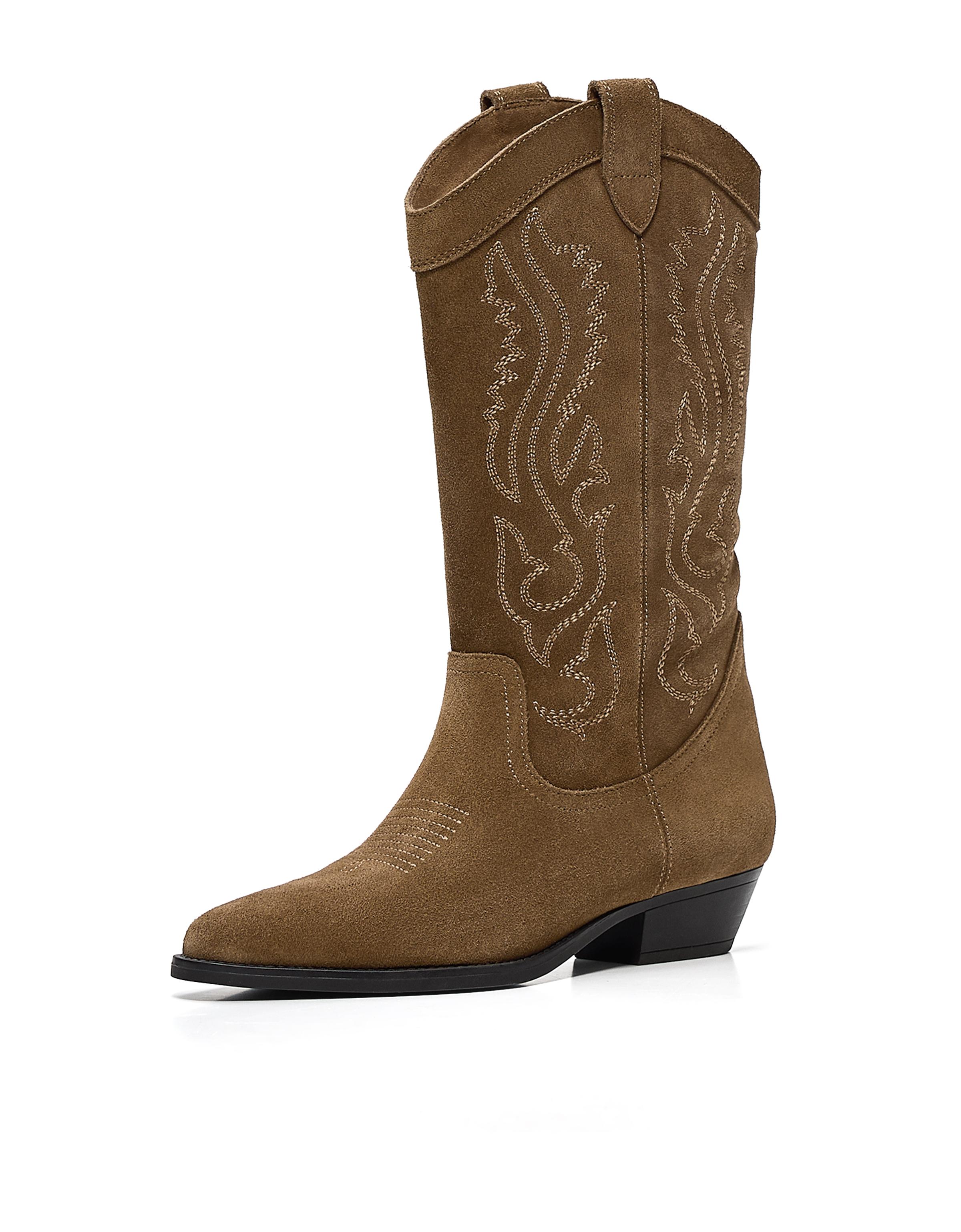 Flat leather cowboy boots — Tan