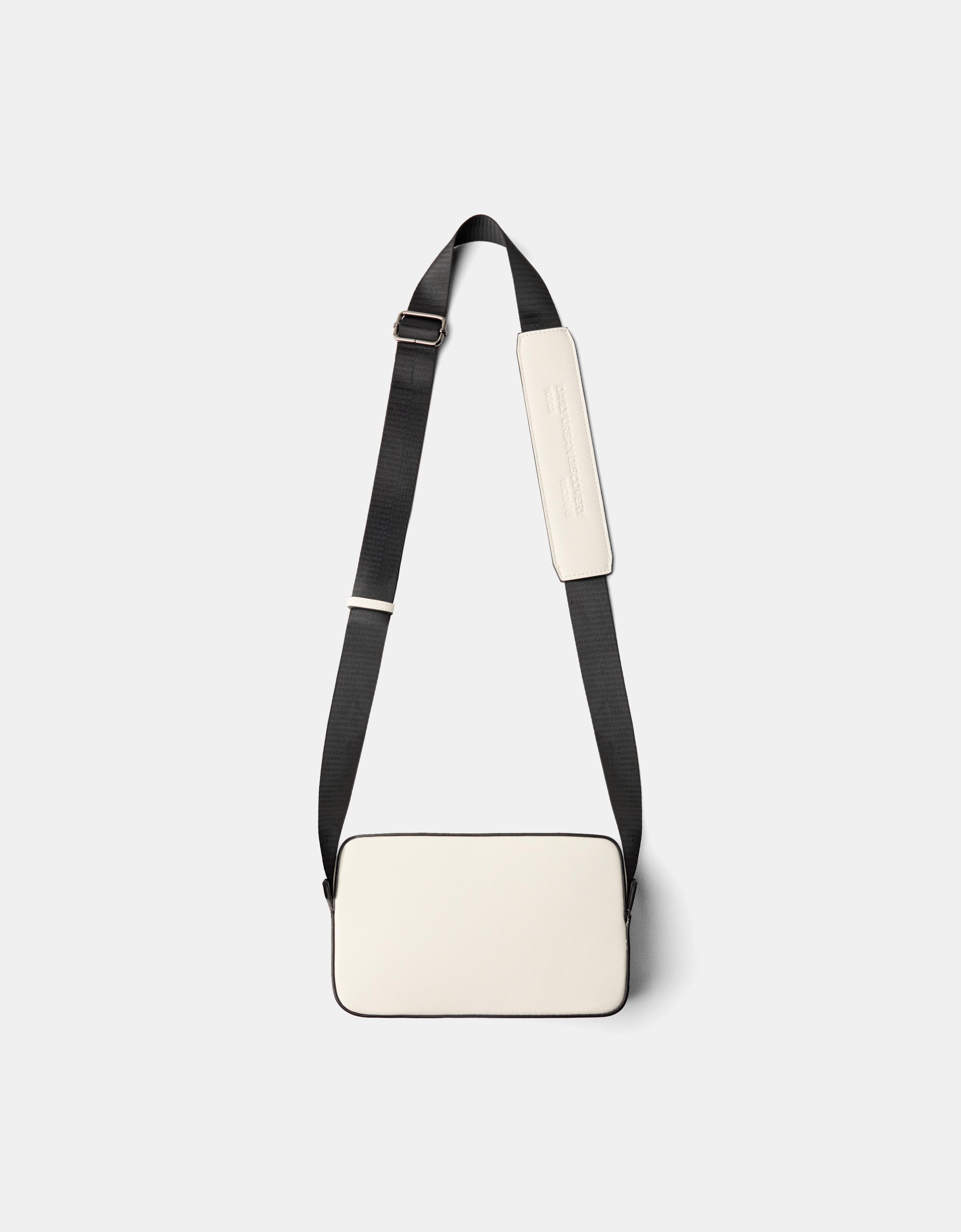 Bershka Starre Kastenförmige Crossbody-Tasche Herren Weiss