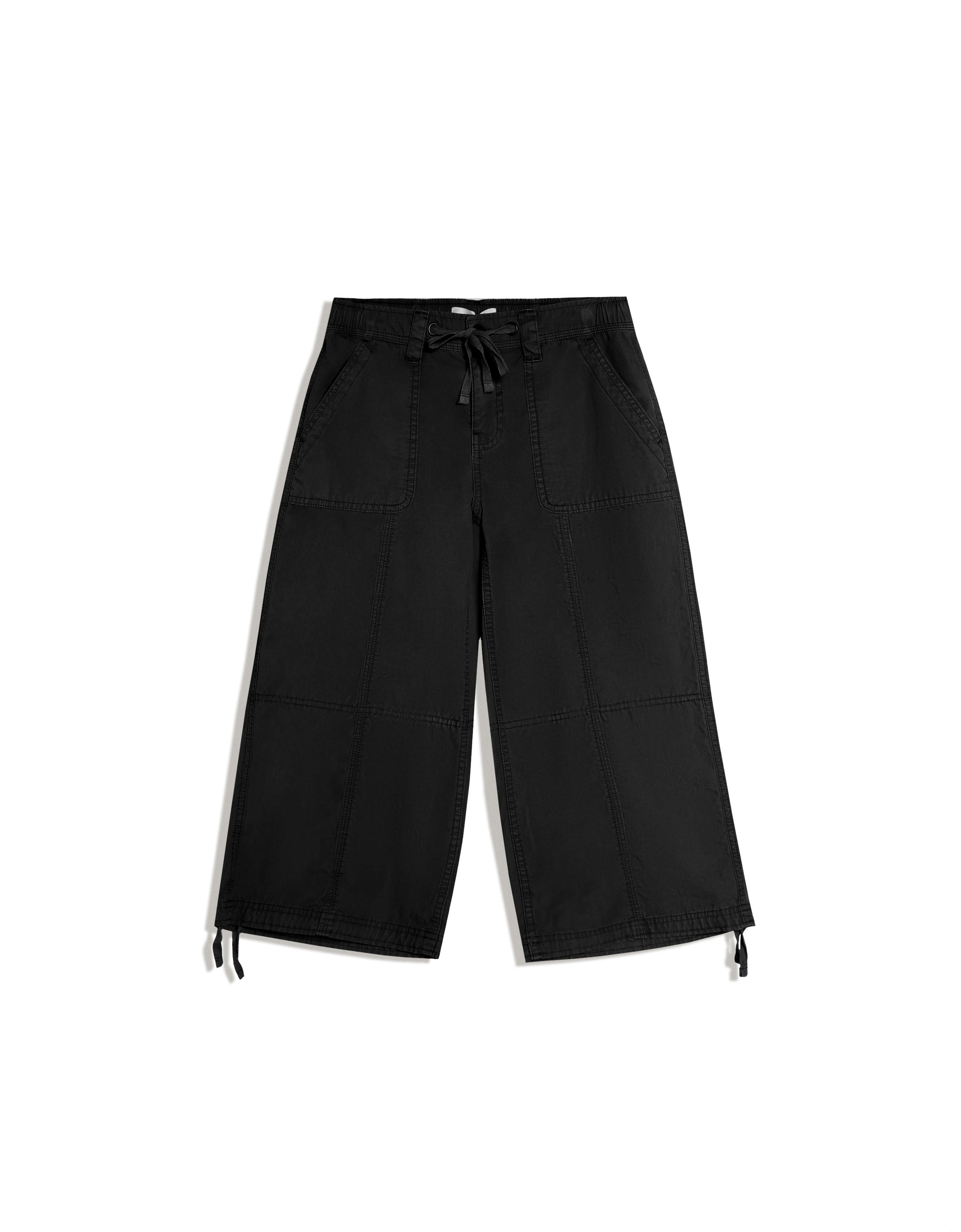 Capris — Black