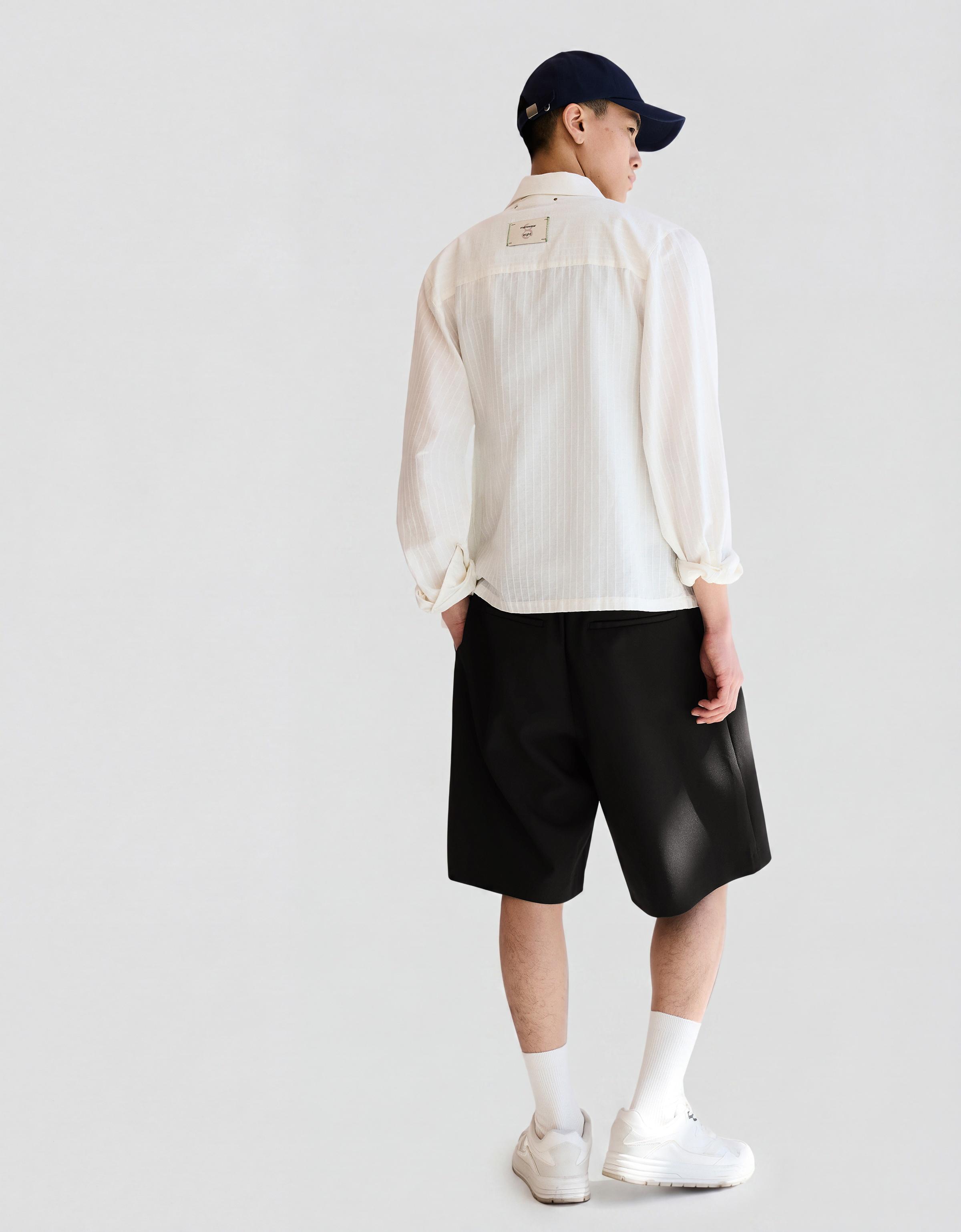 Wide-leg Bermuda shorts with belt — Black