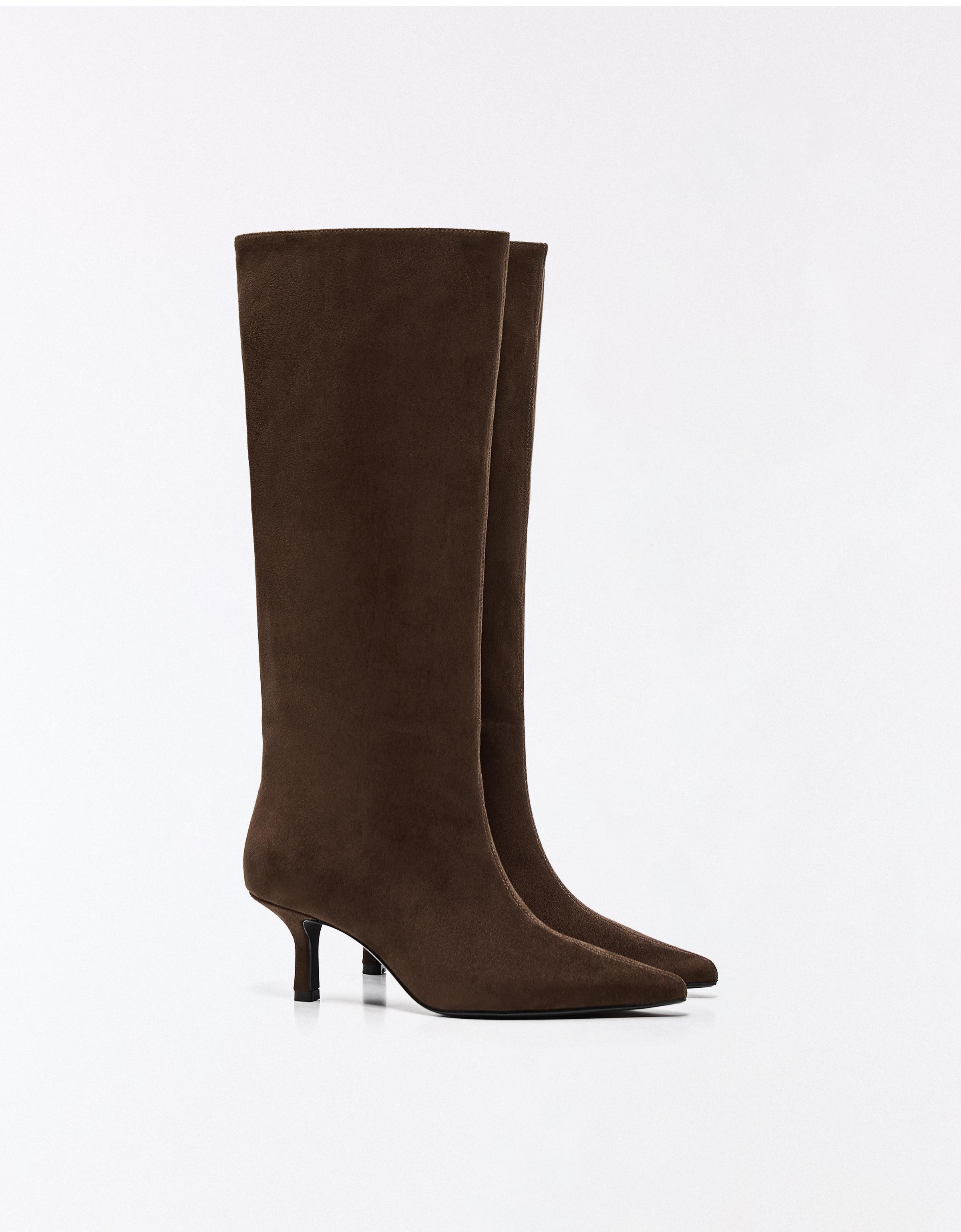Kitten heel boots — Brown
