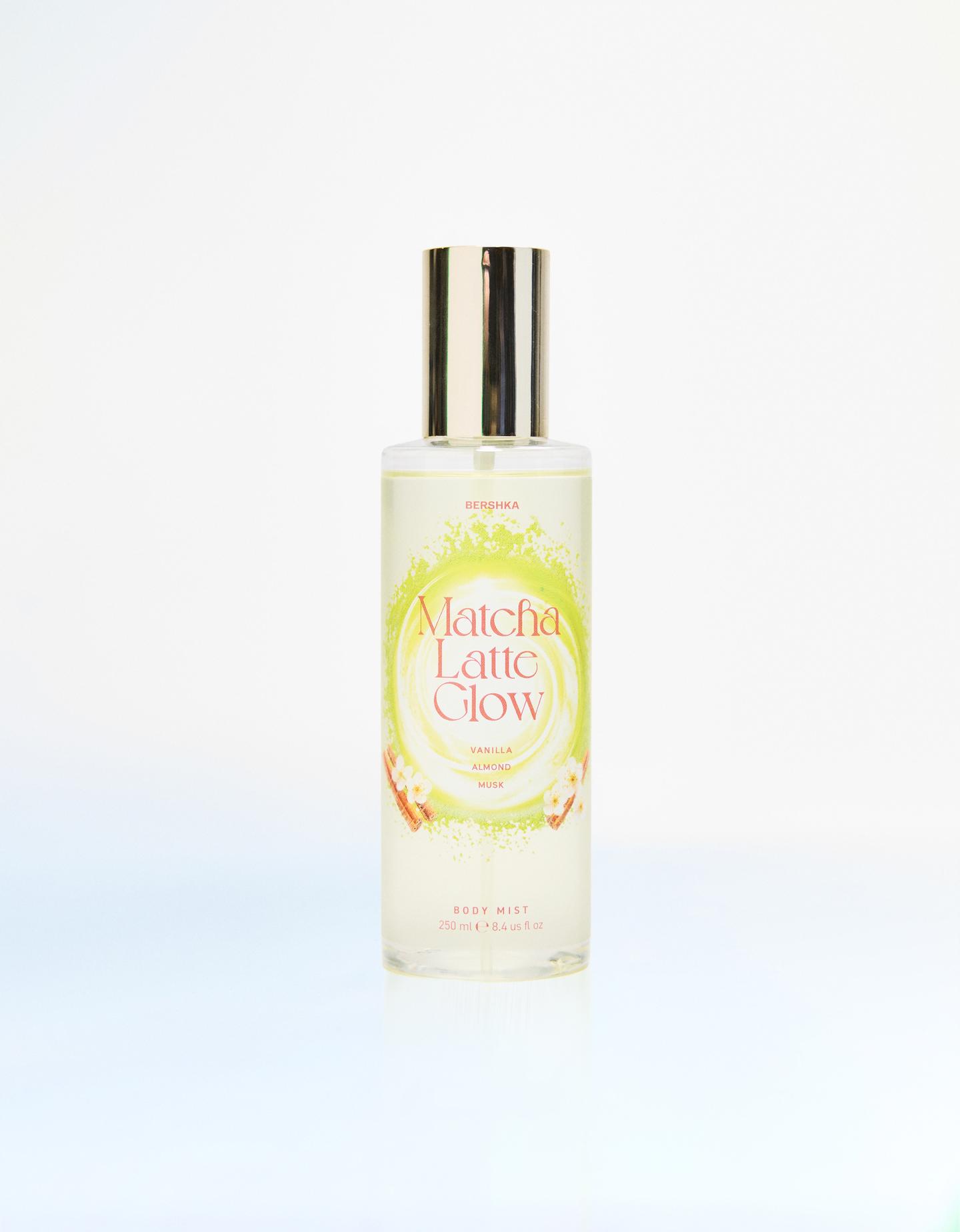 Bershka mgiełka do ciała matcha latte 250 ml zielony