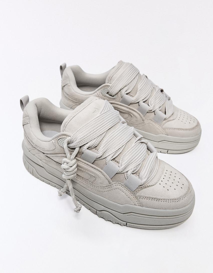 Skate-Sneaker mit dicker Sohle-Grau