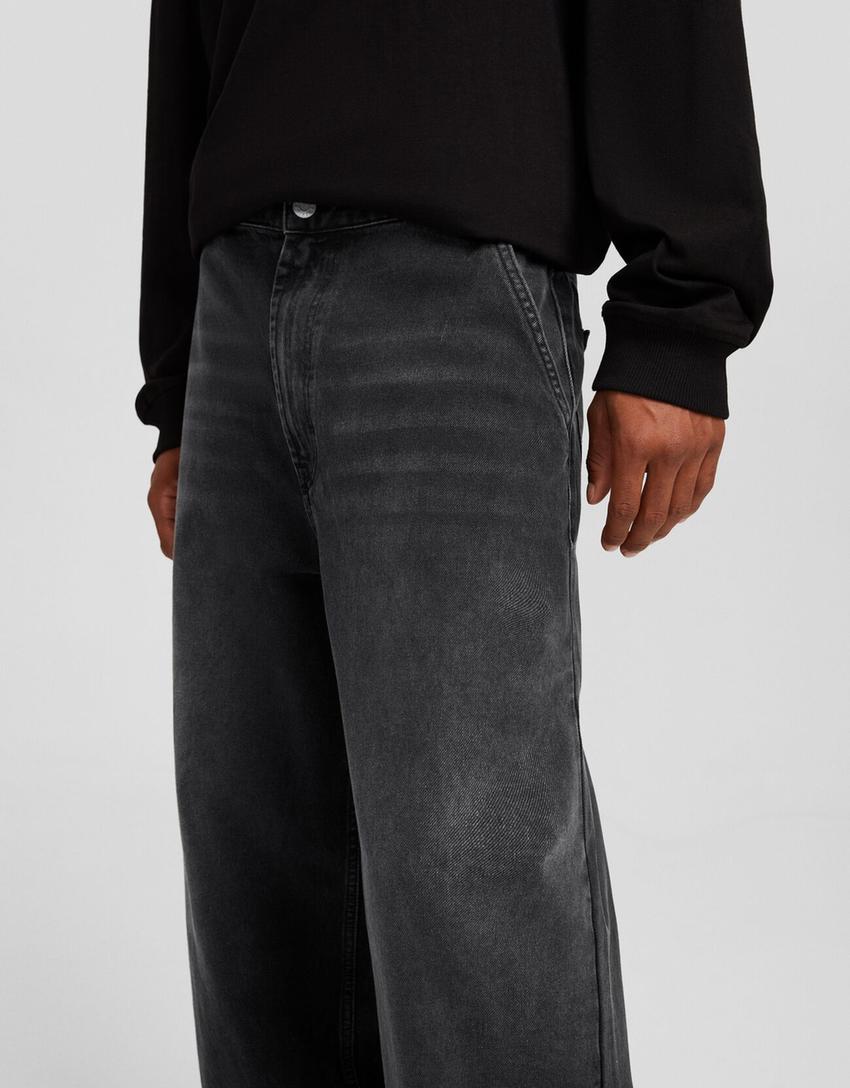 Faded-effect skater fit jeans-Black