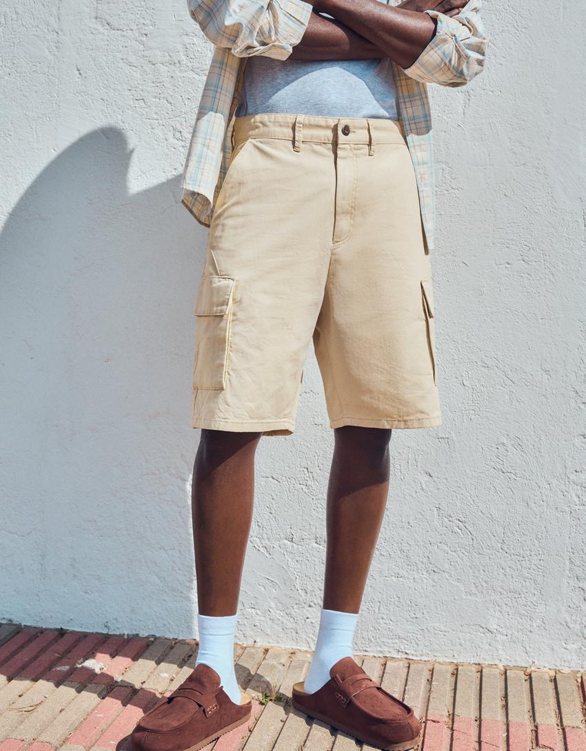Wide-leg cargo Bermuda shorts-Sand