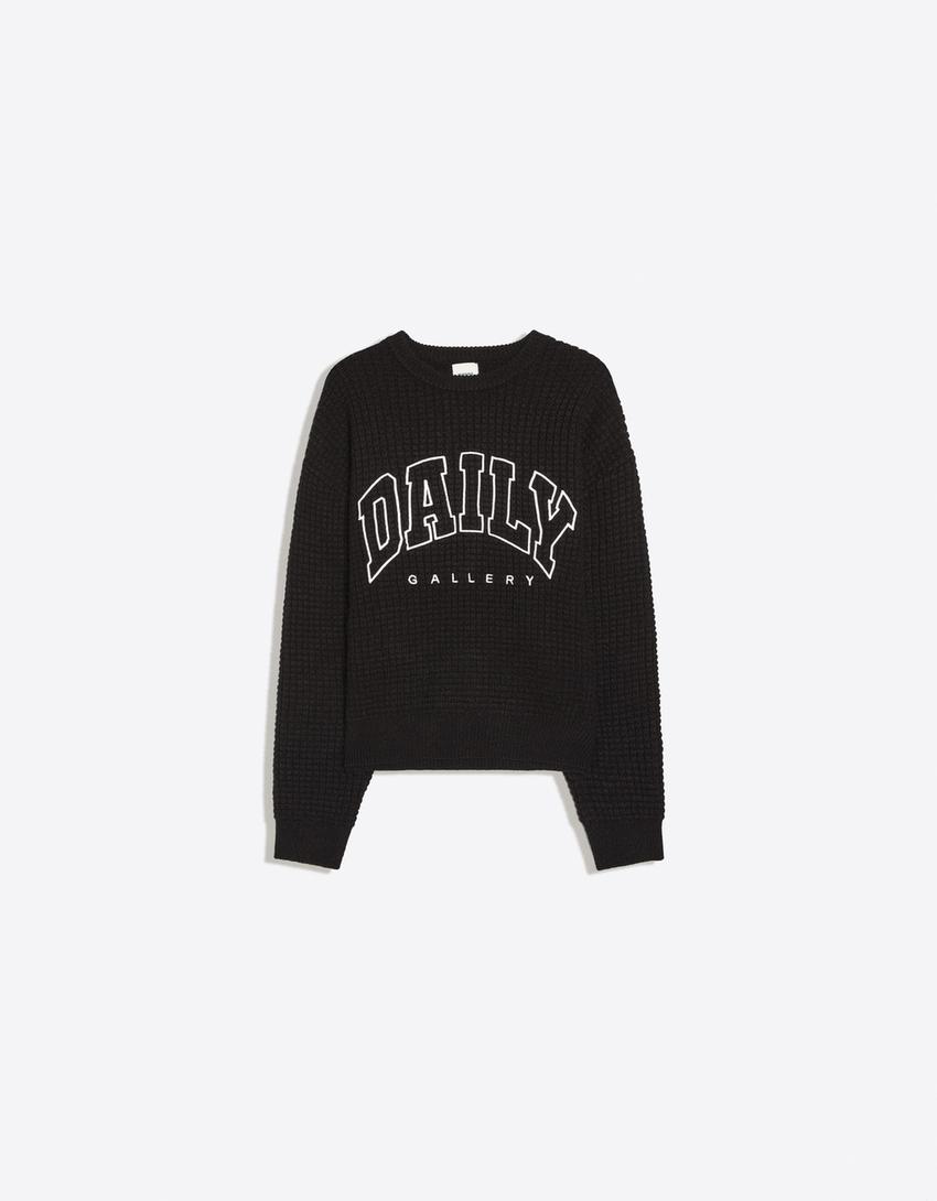 Jersey cuello redondo waffle bordado-Negro