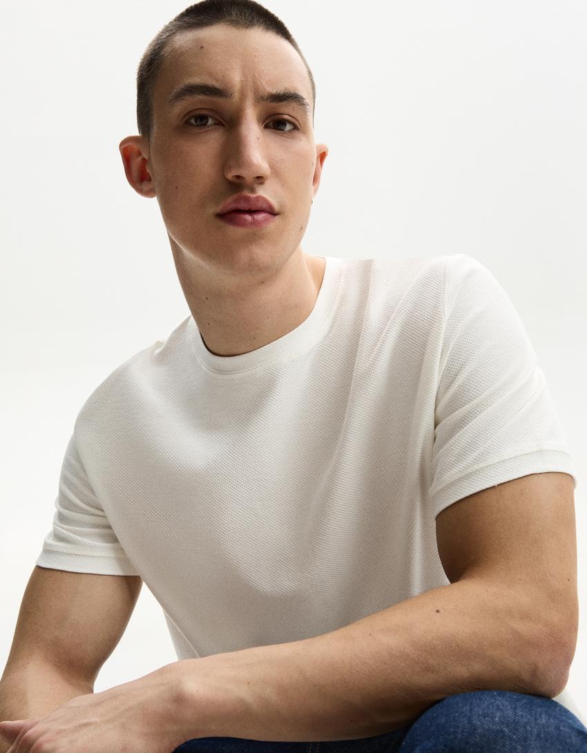 Textured short sleeve T-shirt-Off white-3