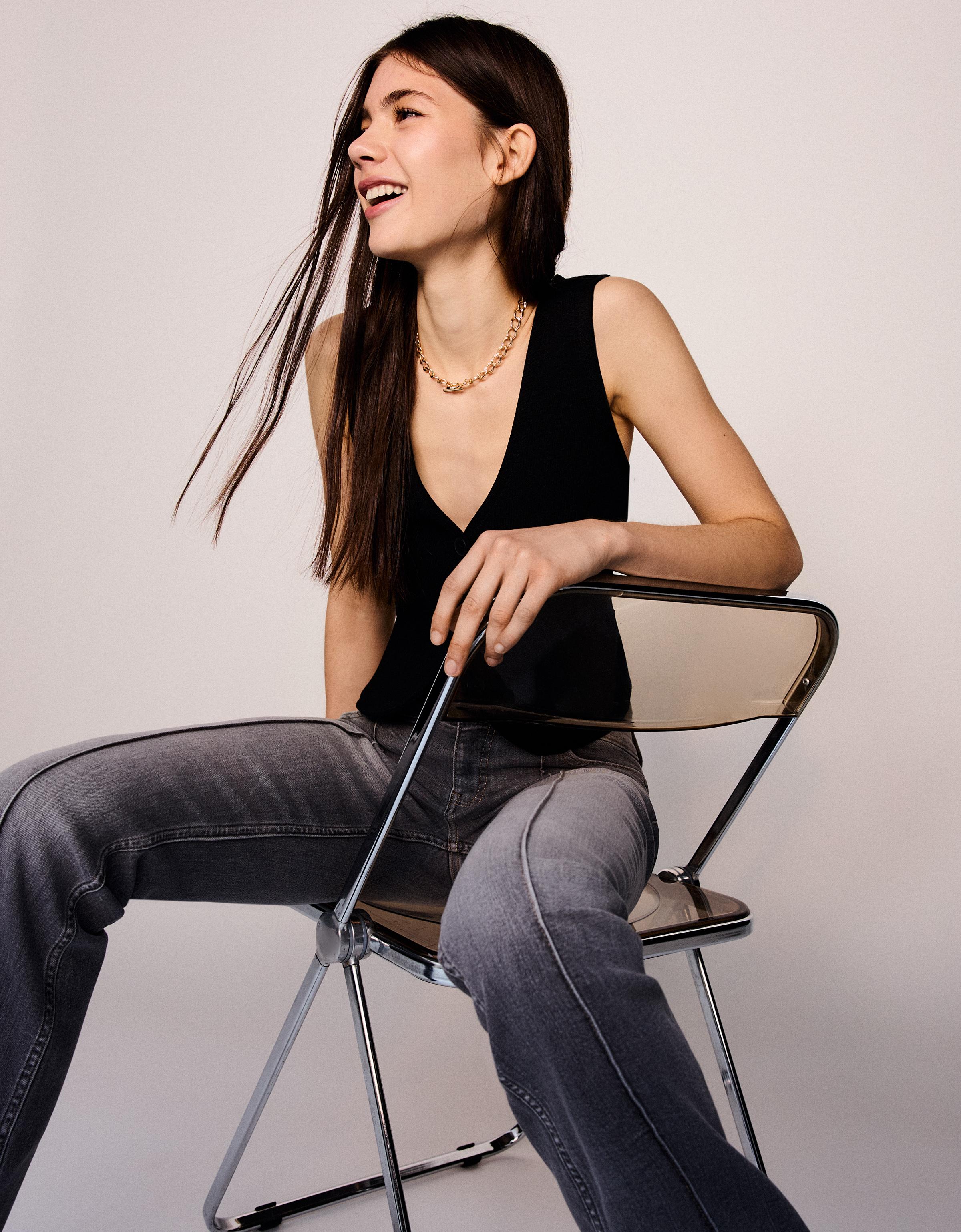Thumbnail - Bershka Bootcut-Jeans Mit Tiefem Bund Damen 38 Grau