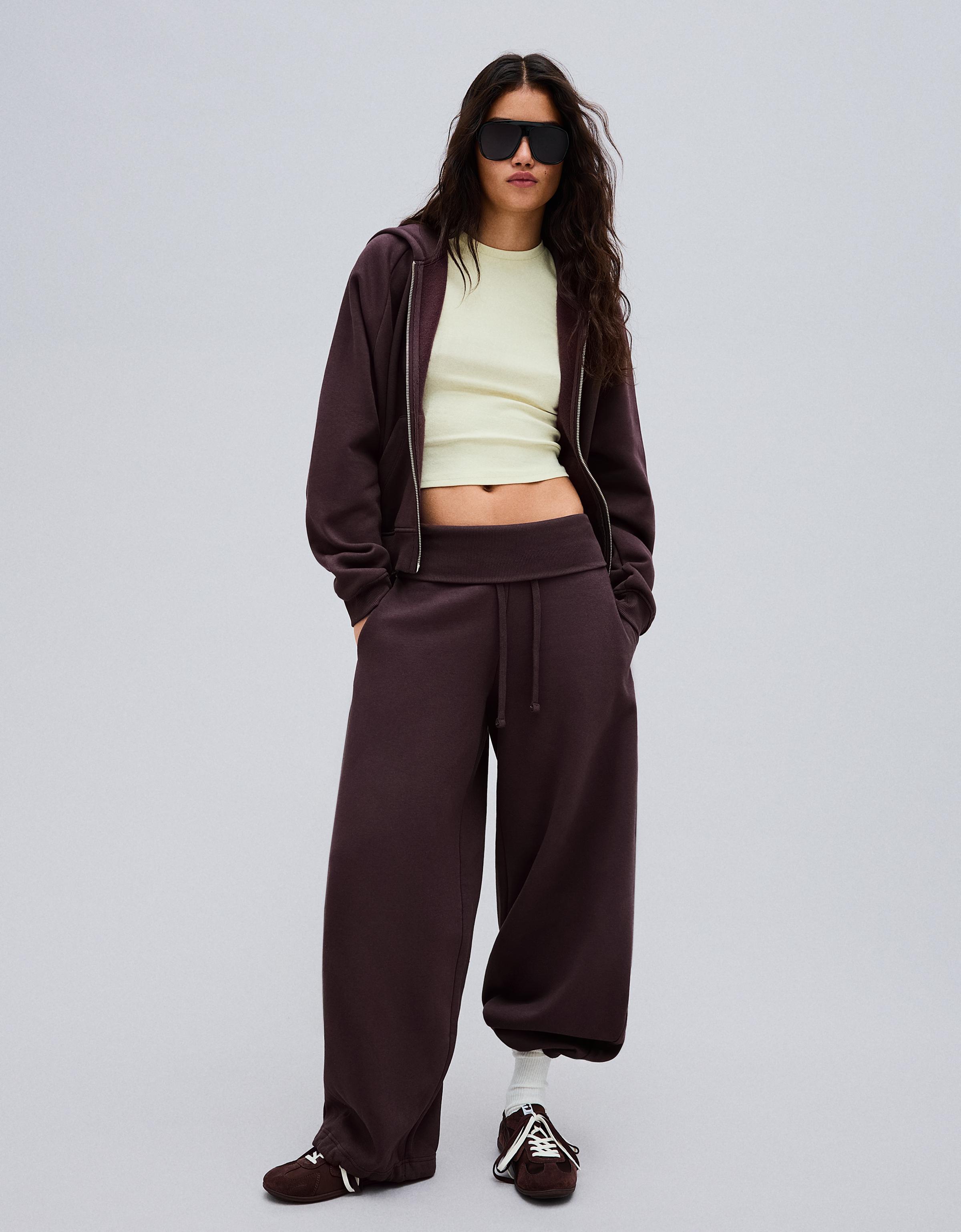 Bershka Pantalón Barrel Felpa Mujer Morado