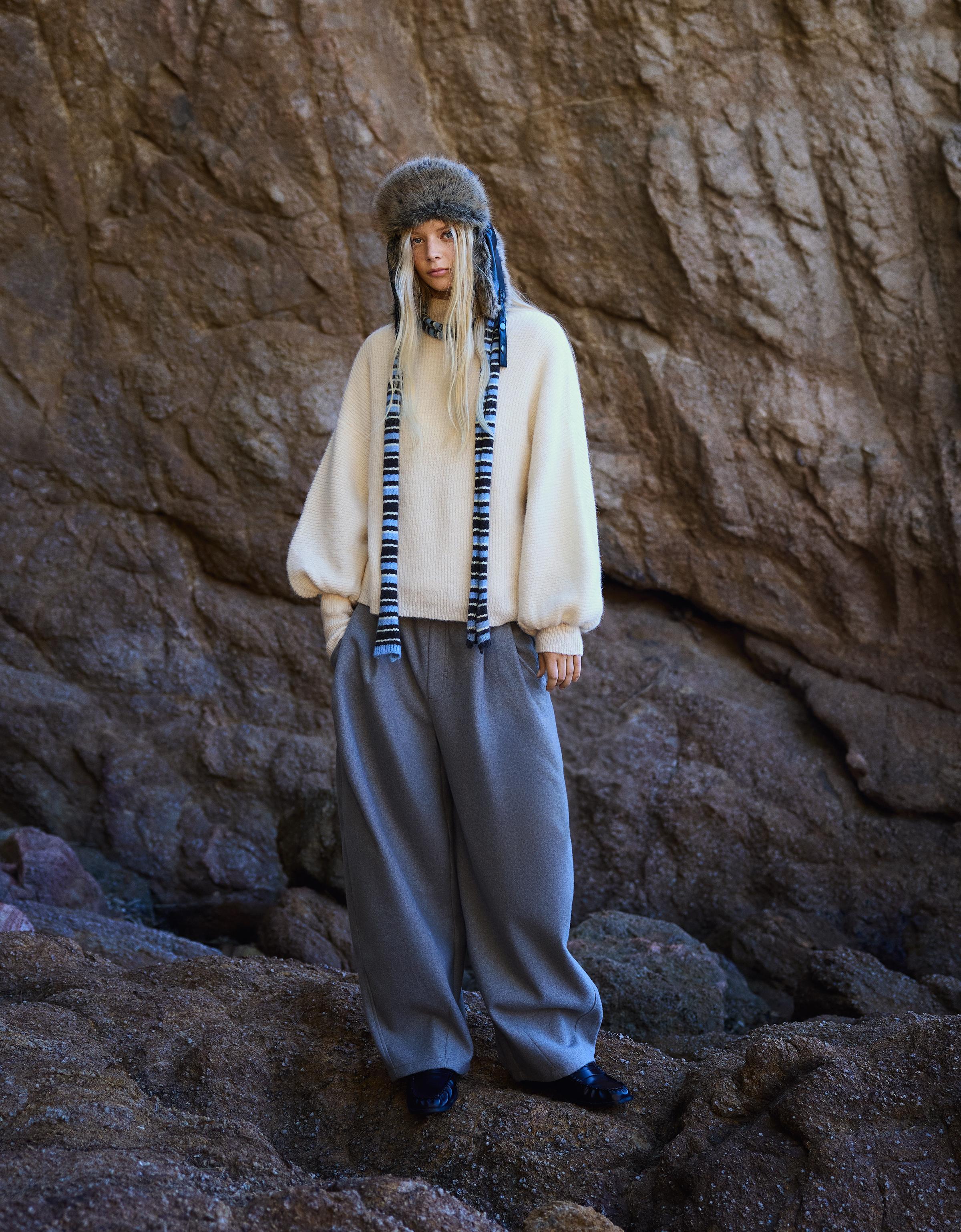 Bershka Jersey Mit Volumenärmeln Damen M Rohweiß