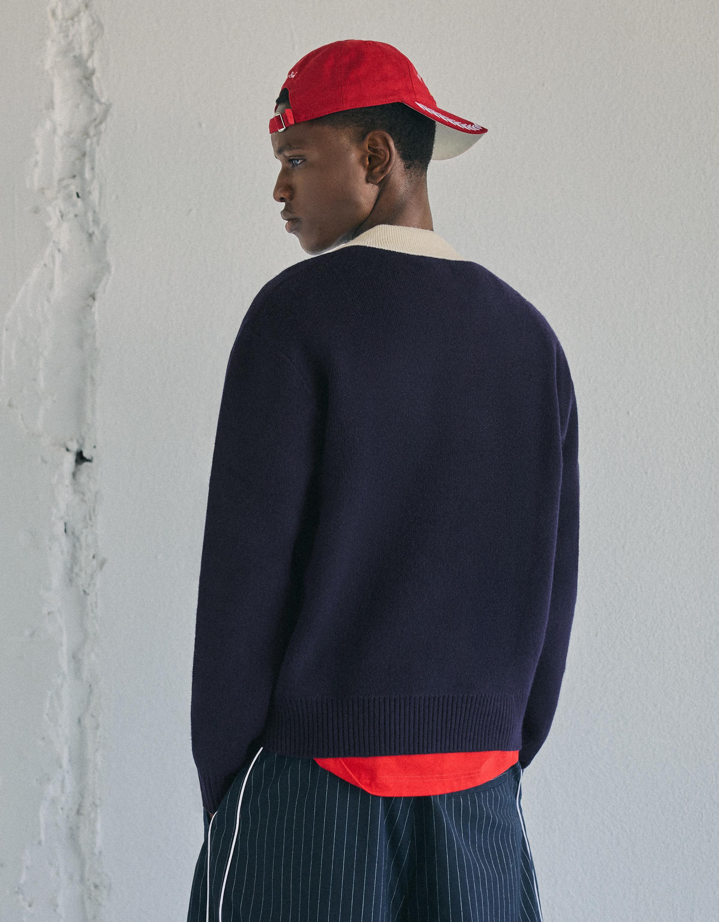 Contrast embroidered polo collar jumper — Navy
