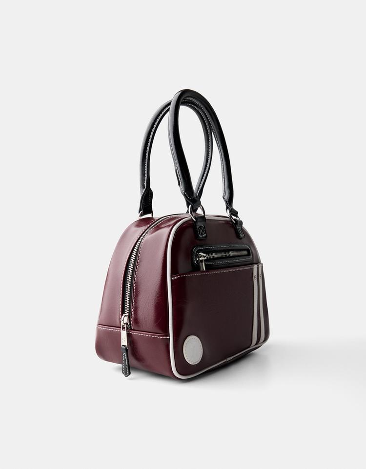 Retro sporty bowling bag